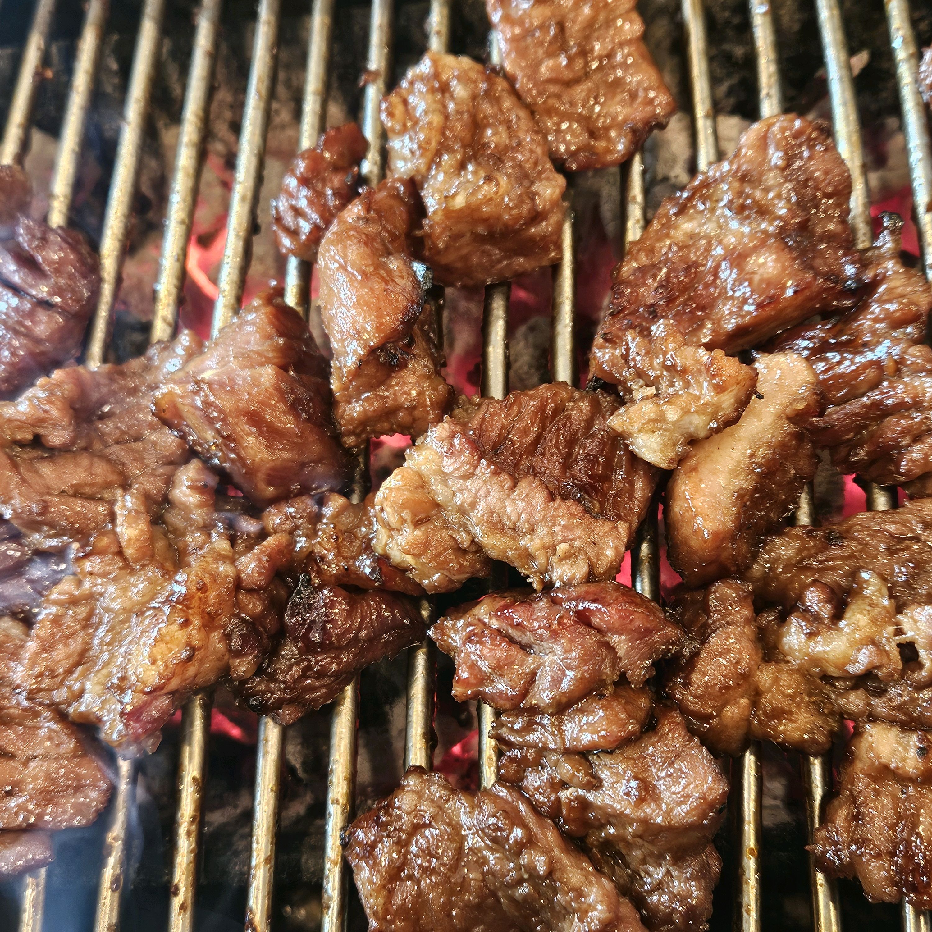 양념돼지갈비 맛있습니다. 식사후 먹는 칡즙도 별미예요. - 대전 맛집 설악칡냉면
