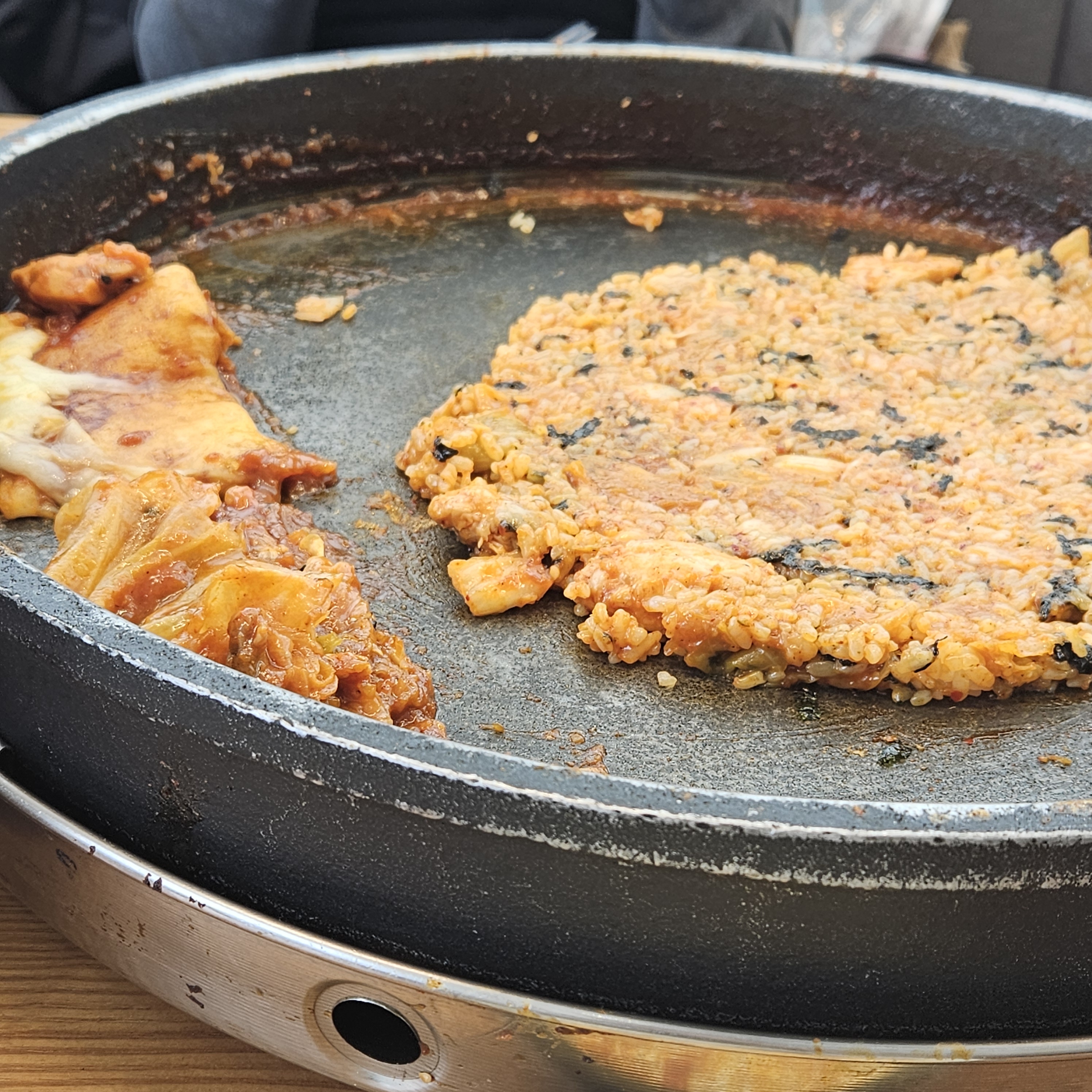 [홍대입구역 맛집 장인닭갈비 홍대2호점] 직접 가본 로컬 리뷰