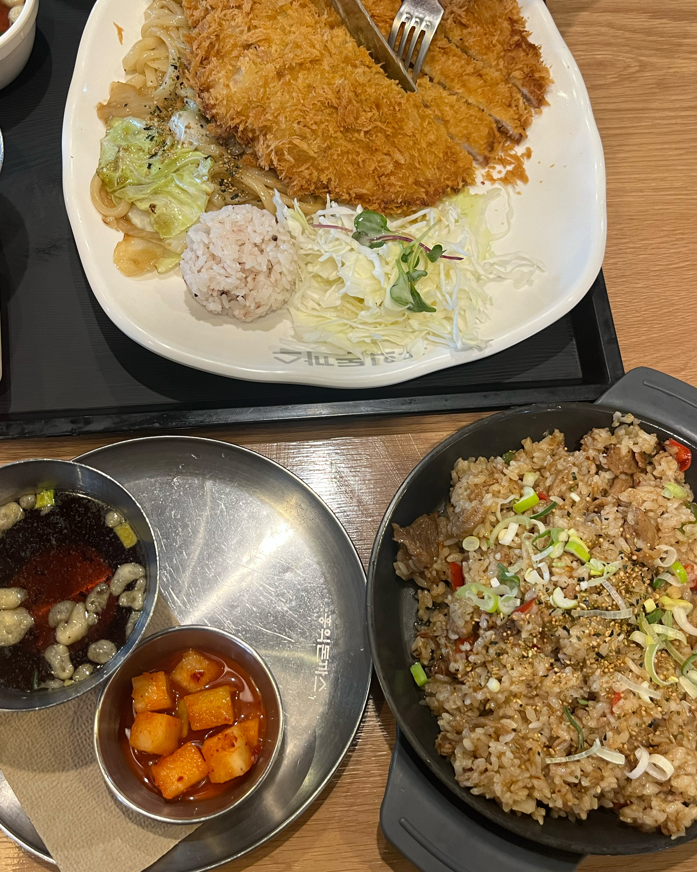회사 점심시간에 왔는데 너모 맛나서 또왔어요 퇴근후!!! 너무 맛있습니당 양도 많아서 배불