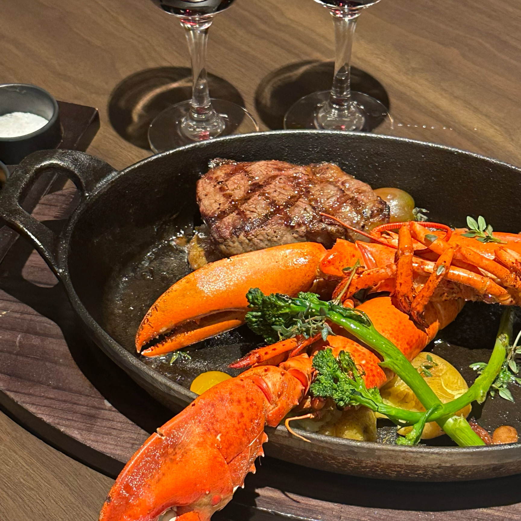 랍스터스테이크세트 시켰는데 - 창원 롯데백화점 맛집 빕스 창원롯데백화점점