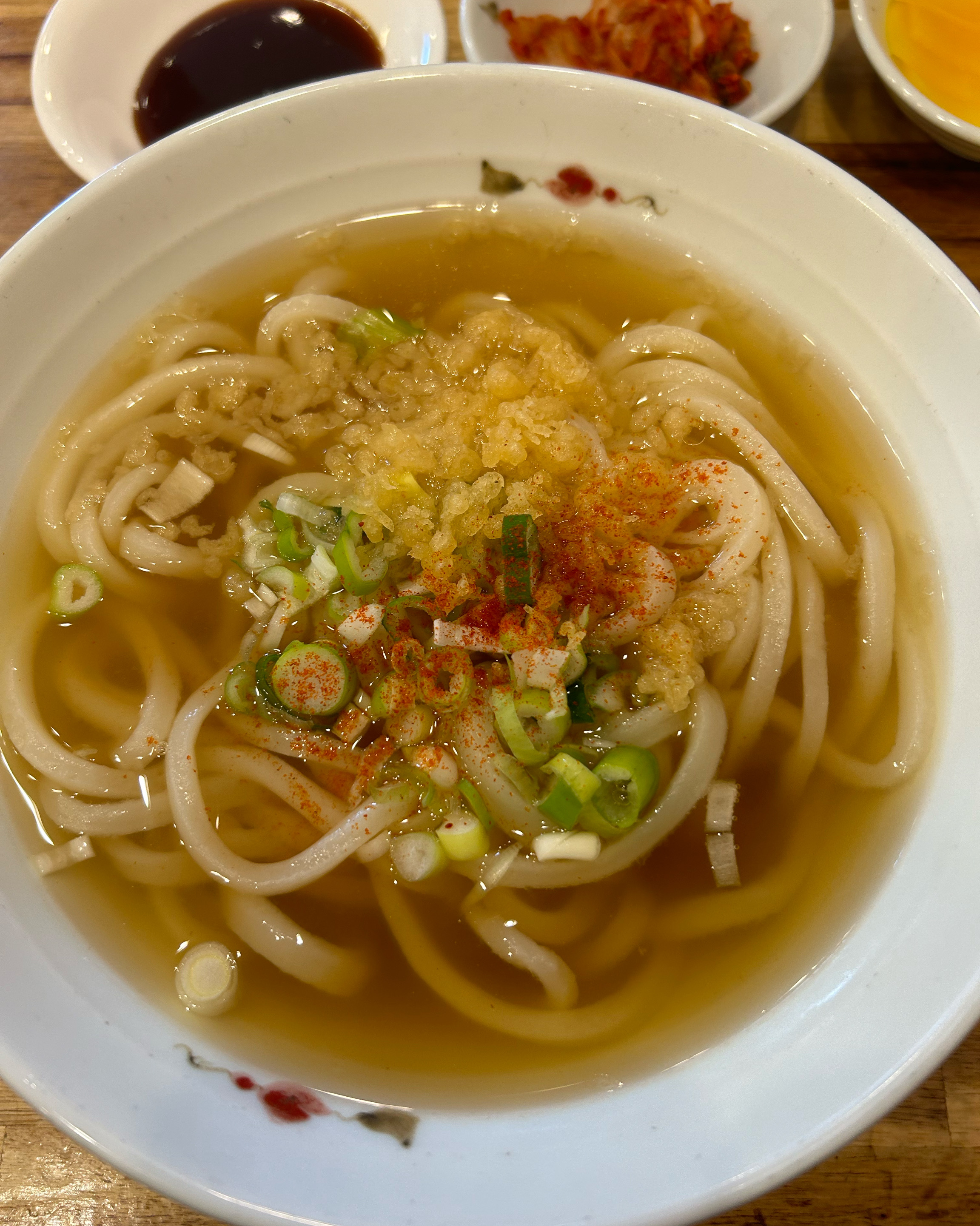 우동 면발: 진짜 ‘쫄깃’이란 말 이럴 때 쓰는 거죠! - 대전 맛집 토미야