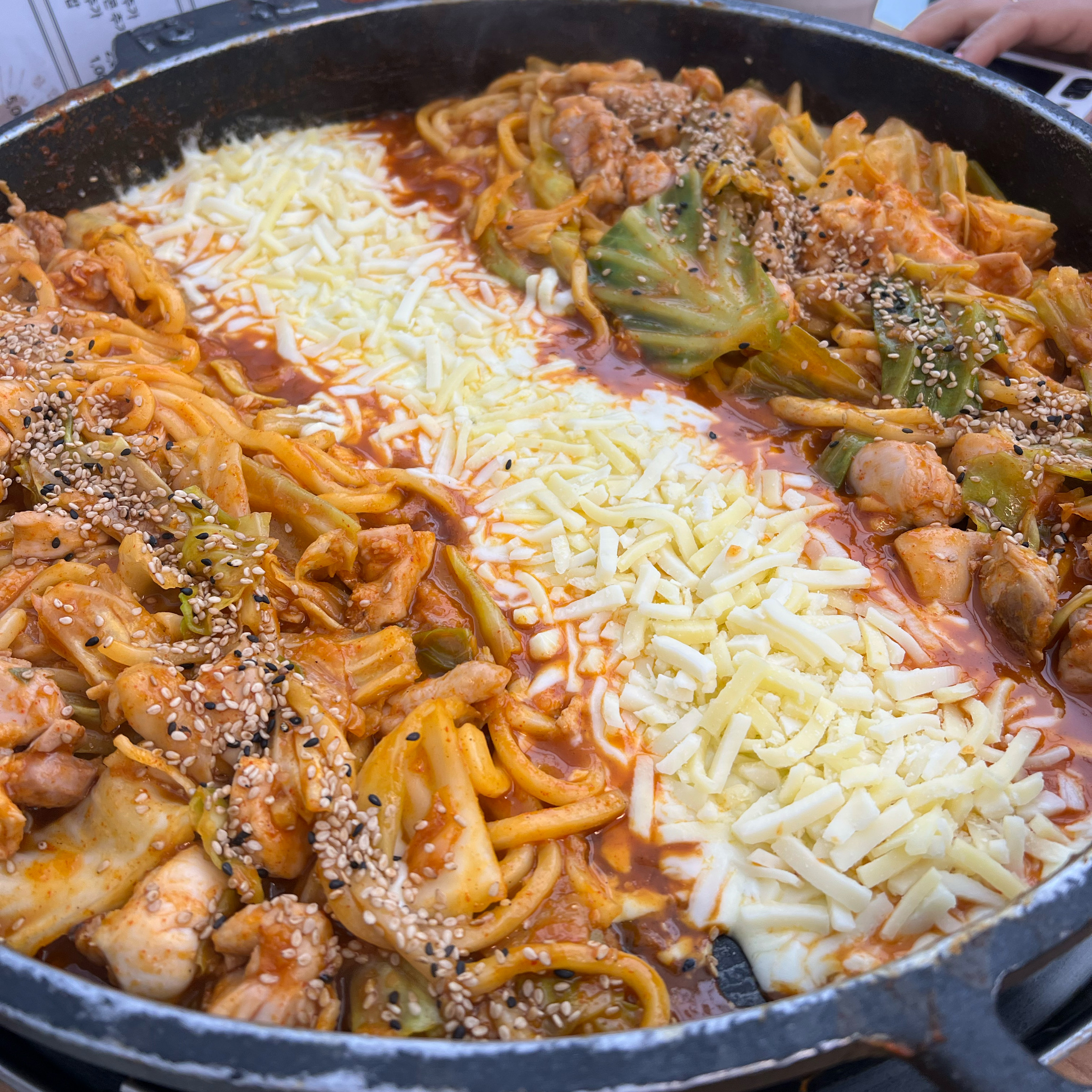 [홍대입구역 맛집 장인닭갈비 홍대2호점] 직접 가본 로컬 리뷰