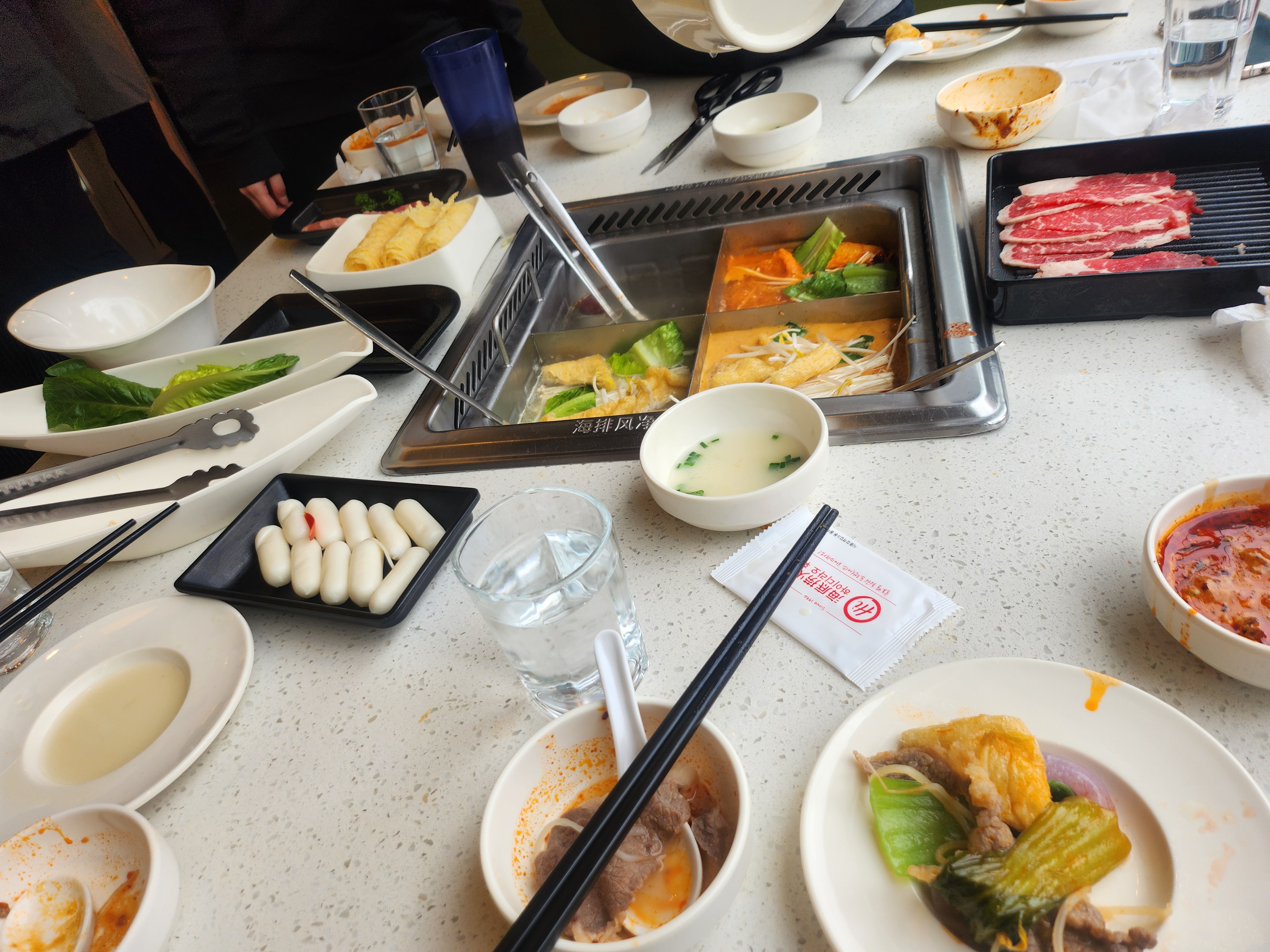 재미있었어용 디저트도 맛있었구 배부르게 먹다왔어요 4명이서 12만6천원 나왔어여! 15만원