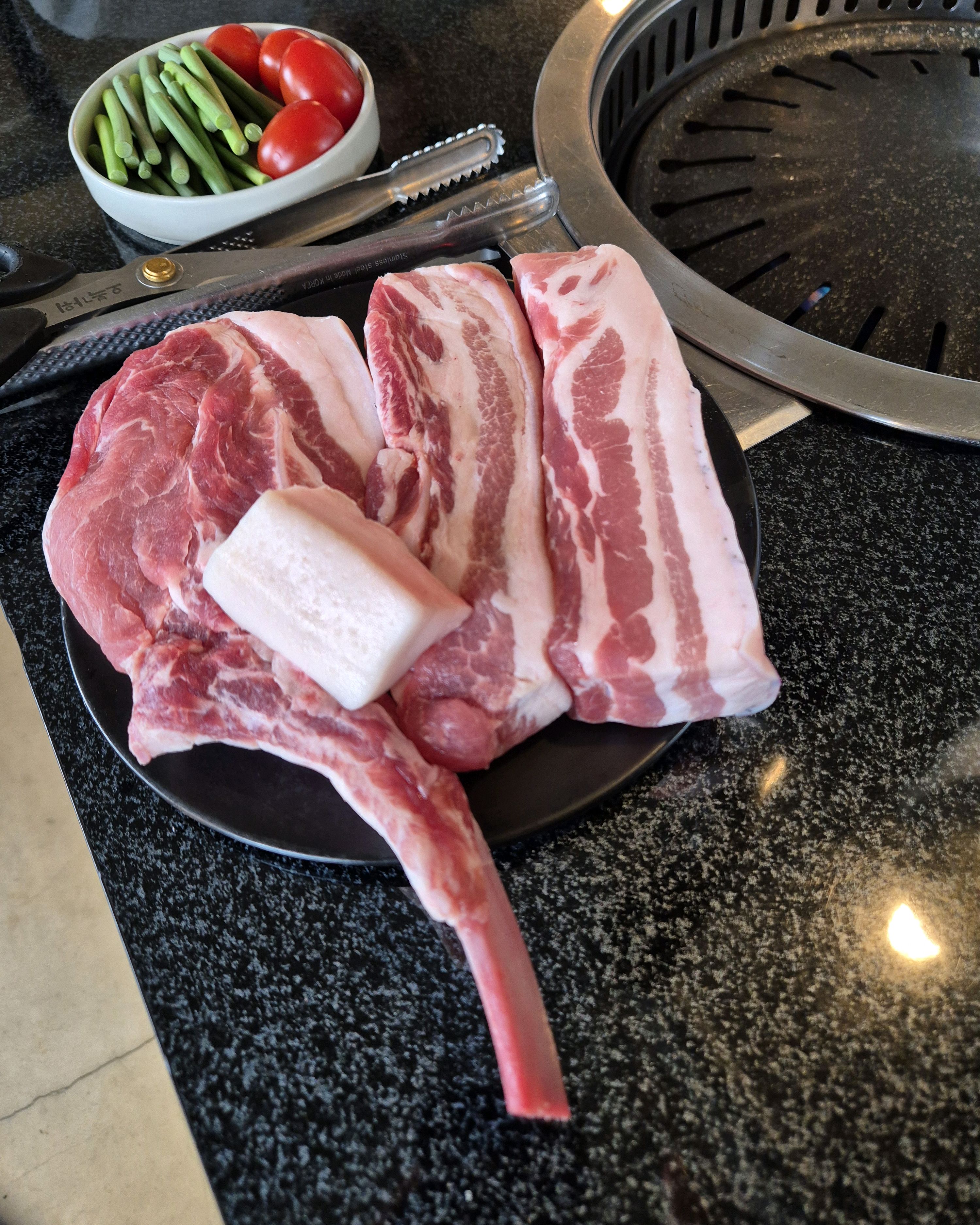 오직 흑돼지! - 제주 맛집 오직흑돼지 제주공항본점