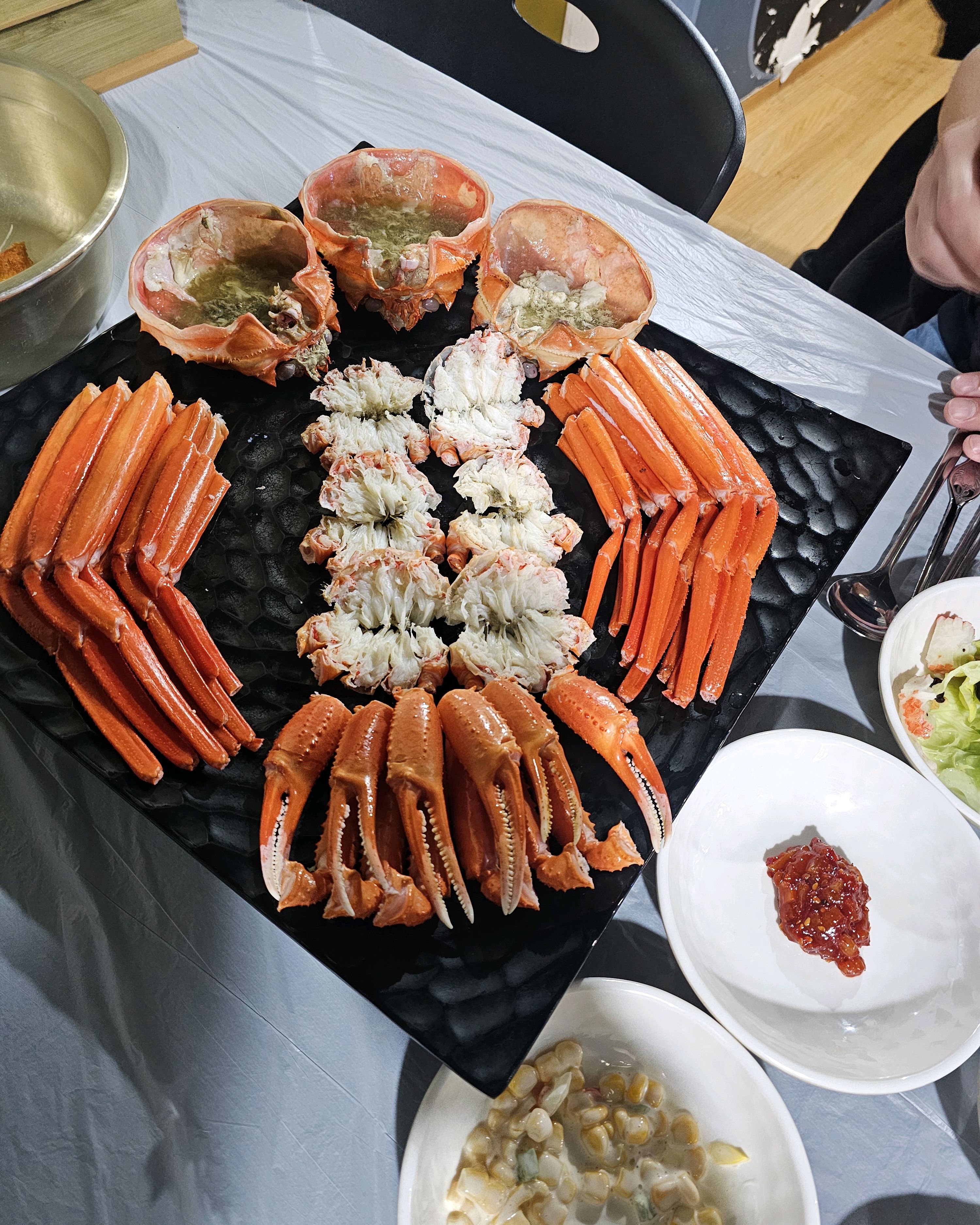 22년차 결혼 기념일 속초여행 속초중앙시장 구경하고 우연히 지나가다 먹고싶어서 들어온집 - 아바이마을 맛집 속초홍게무한리필홍게랑