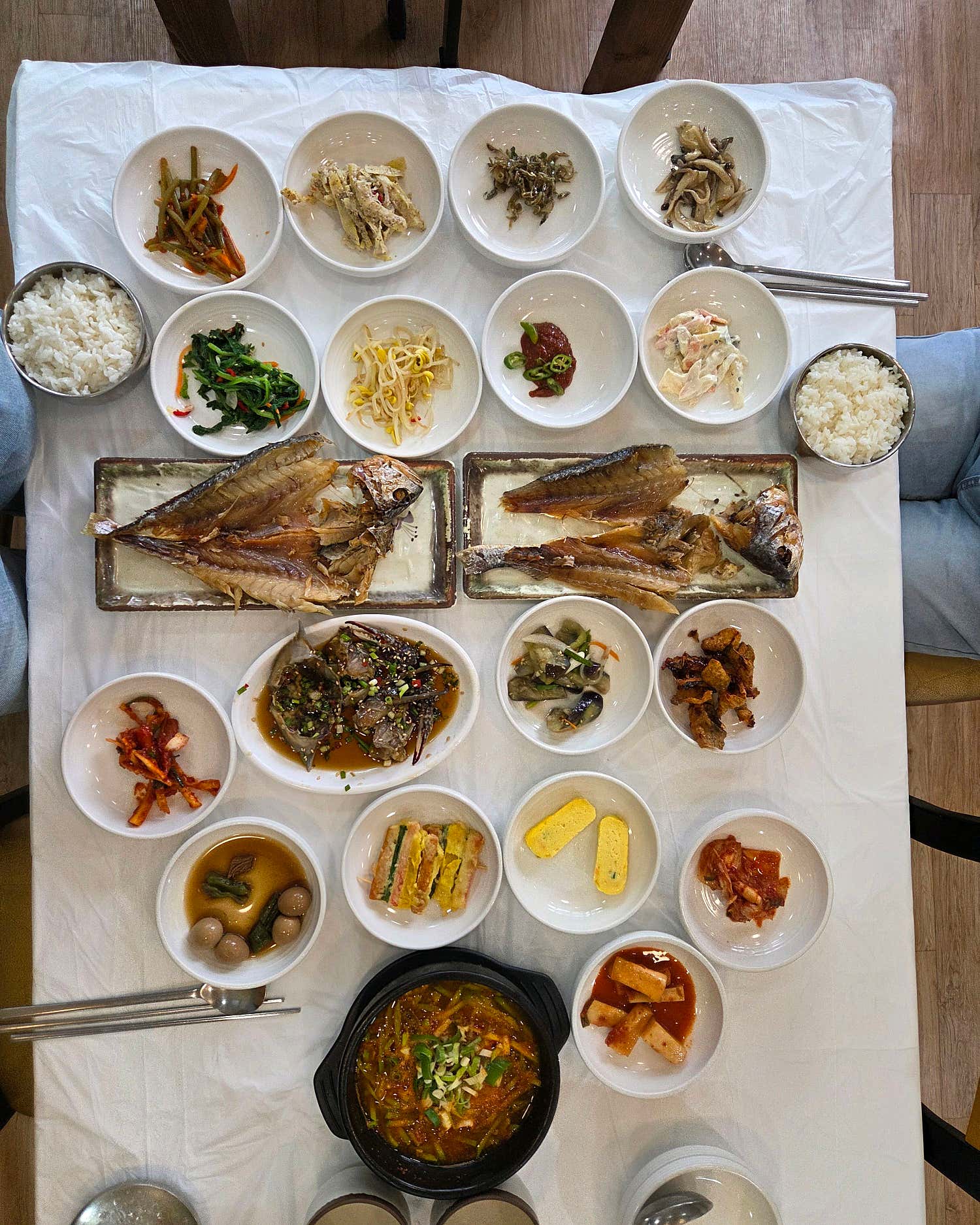 모래골의 먹음직스러운 보리굴비 클로즈업