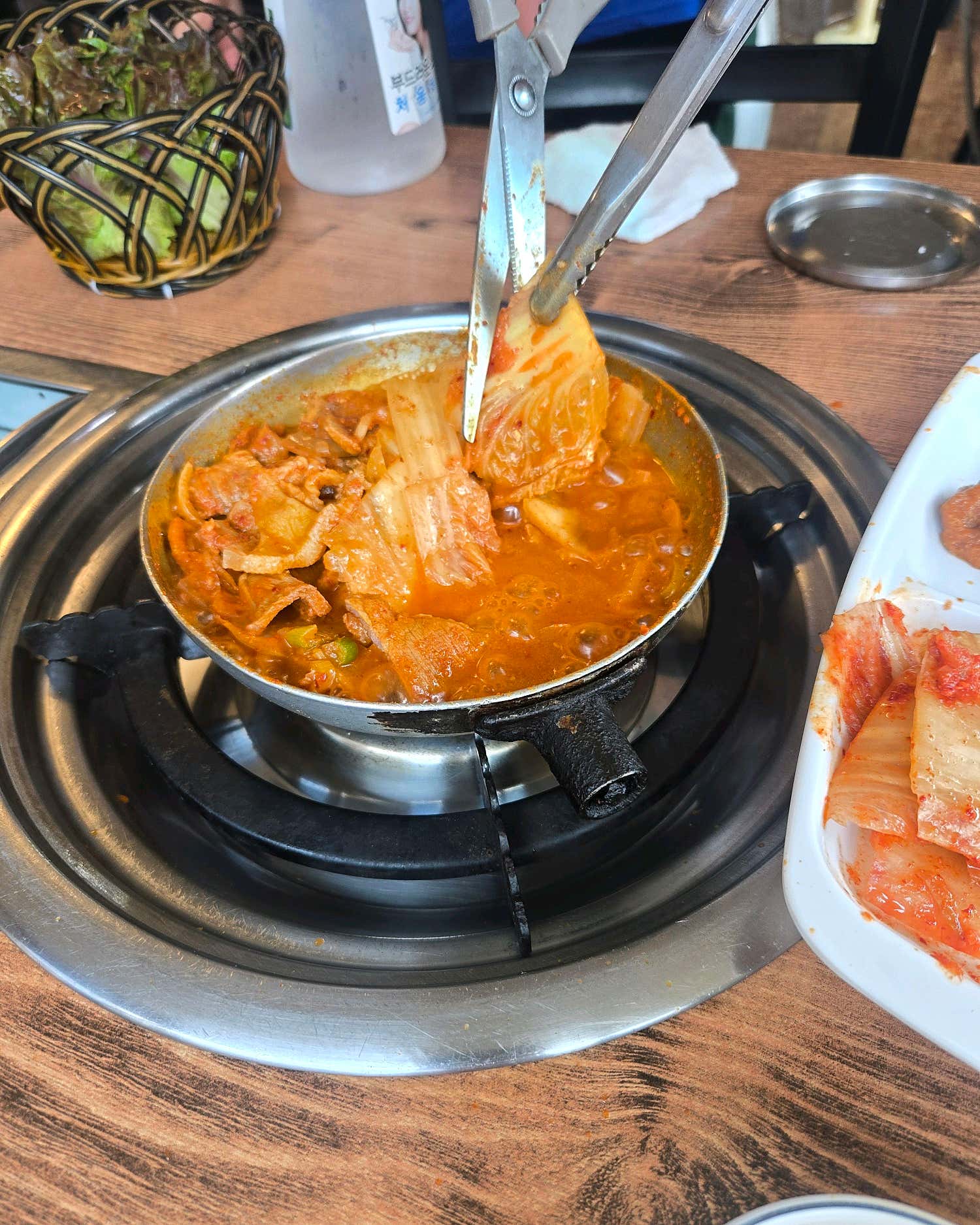 옛집 보글보글 끓는 김치찌개
