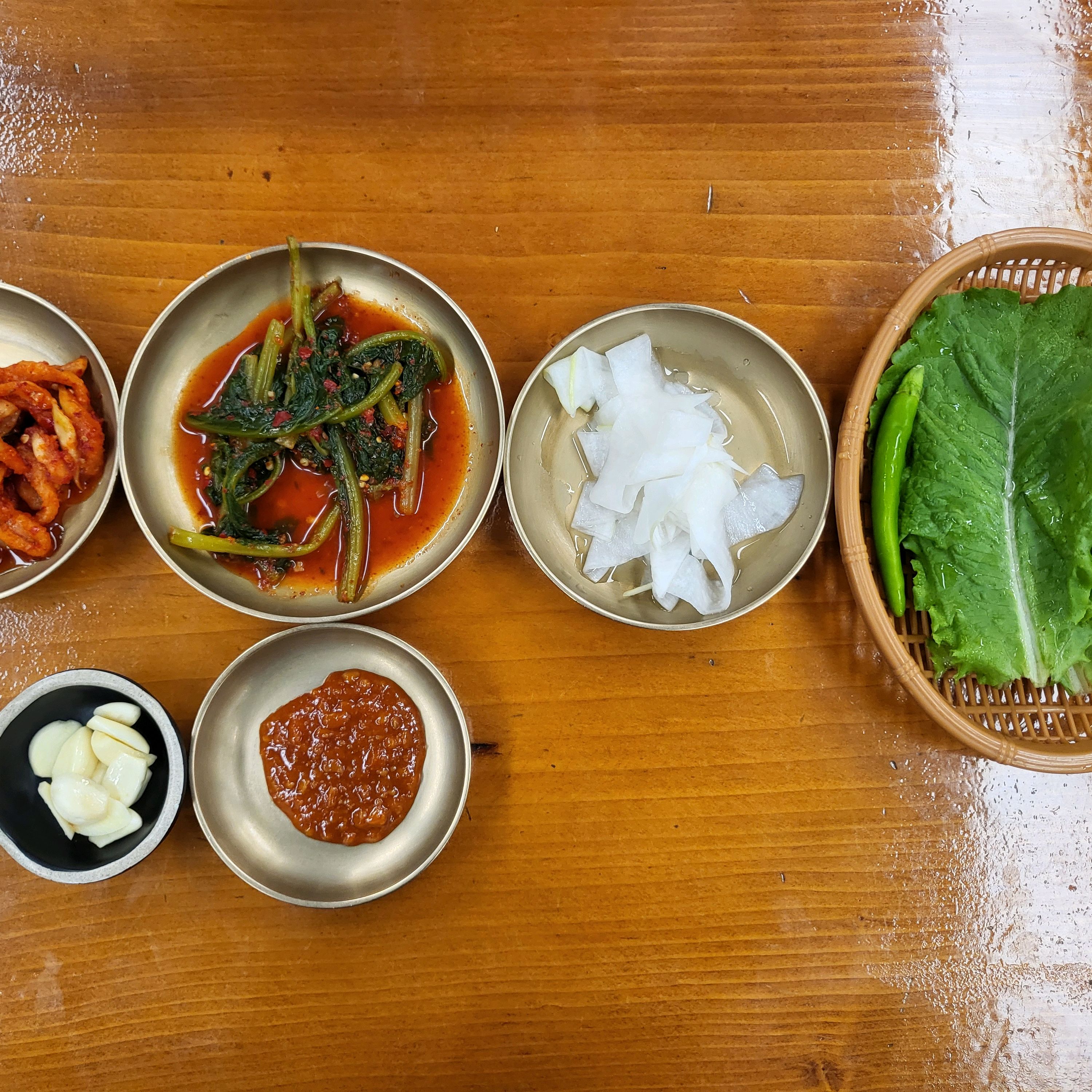 다양한 곁들임 메뉴