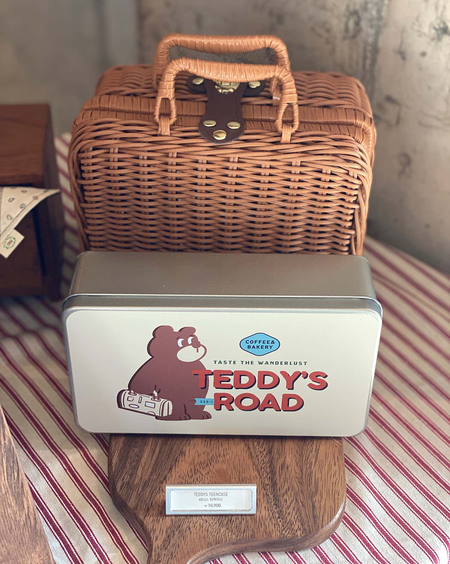 테디스로드 베이커리카페 굿즈 코너