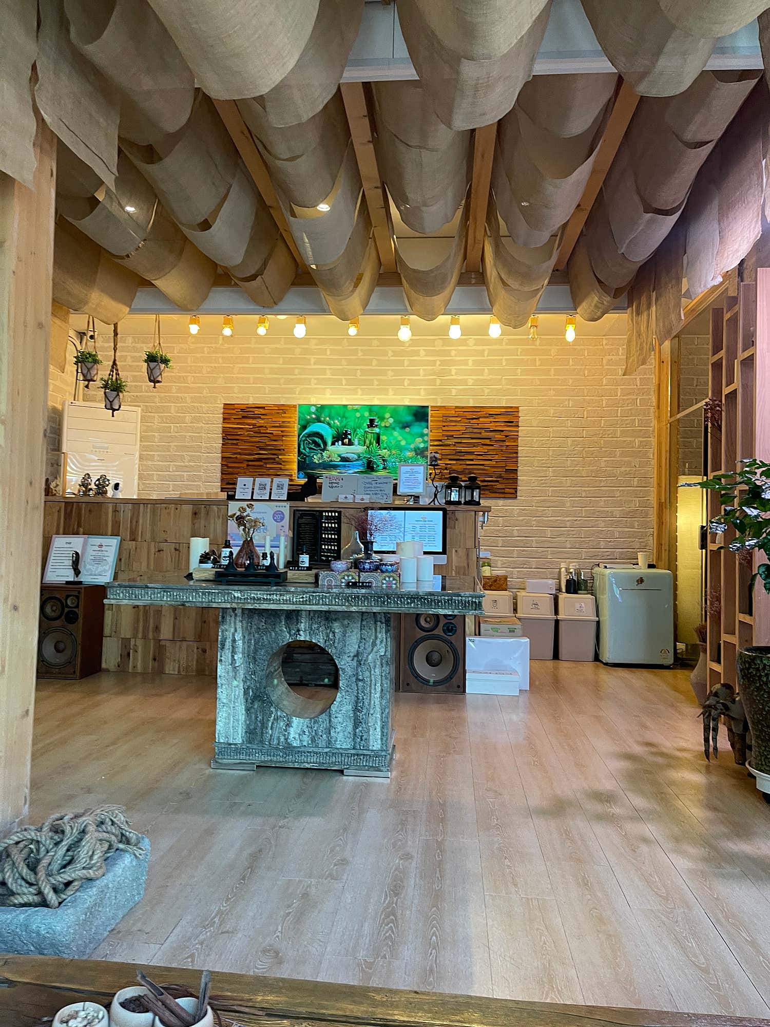 더모아테라피 (조례) 매장 사진 7