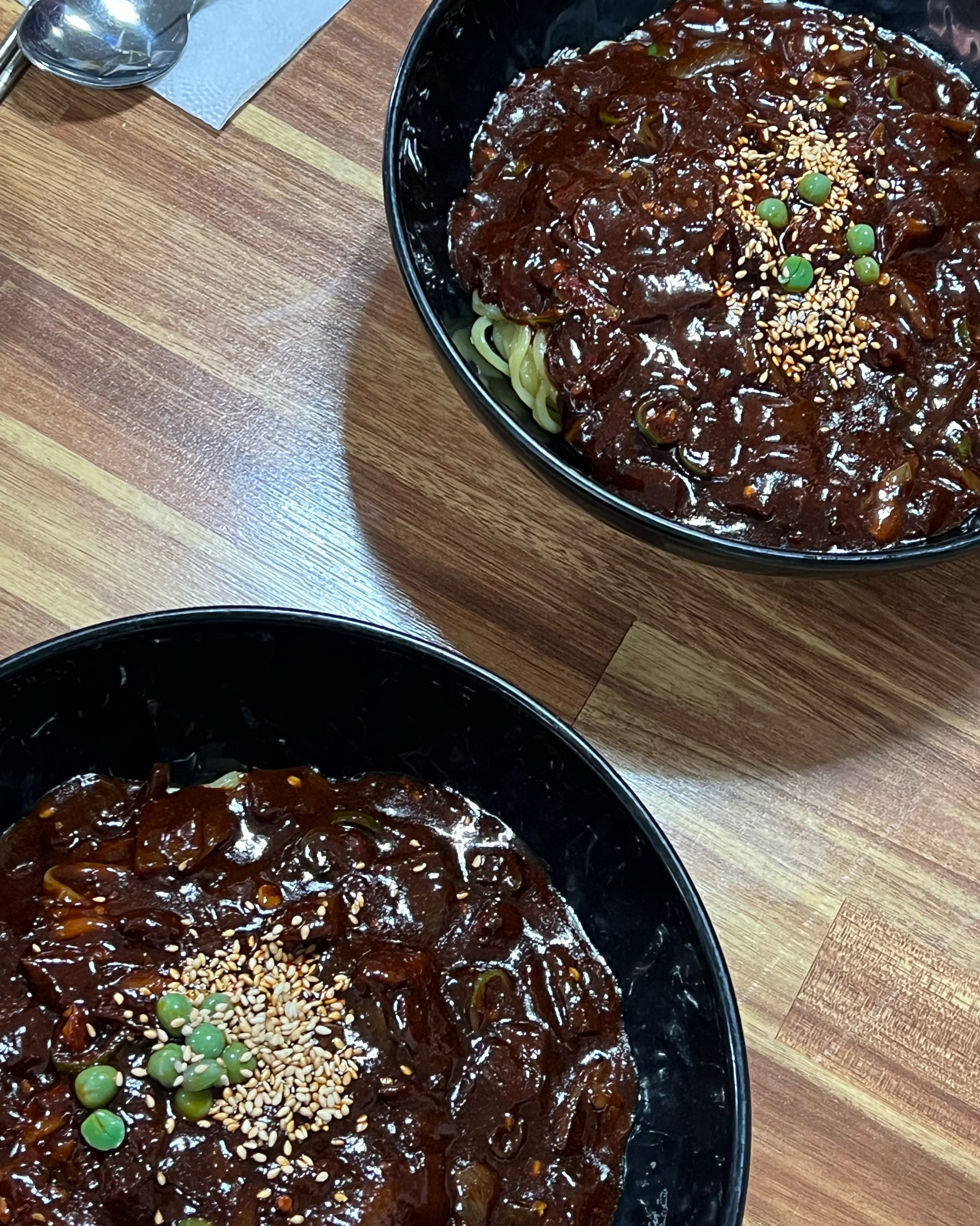 두 그릇의 짜장면