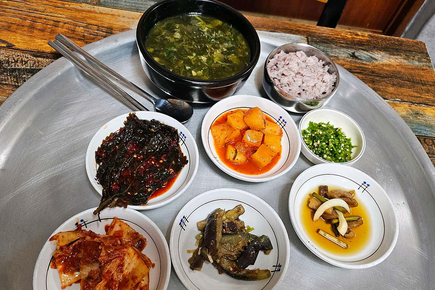할머니네맛식당 간판