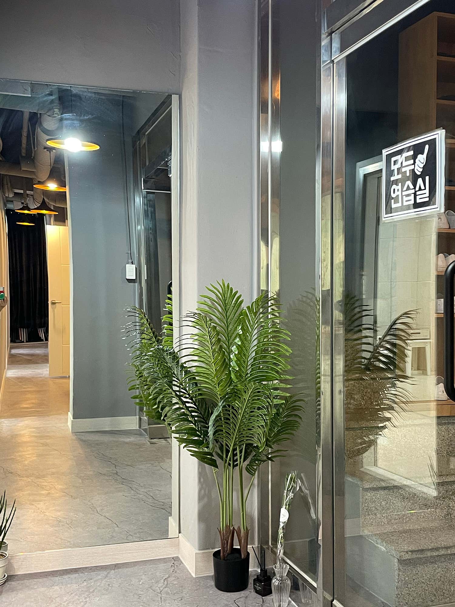 2번째 스튜디오 사진