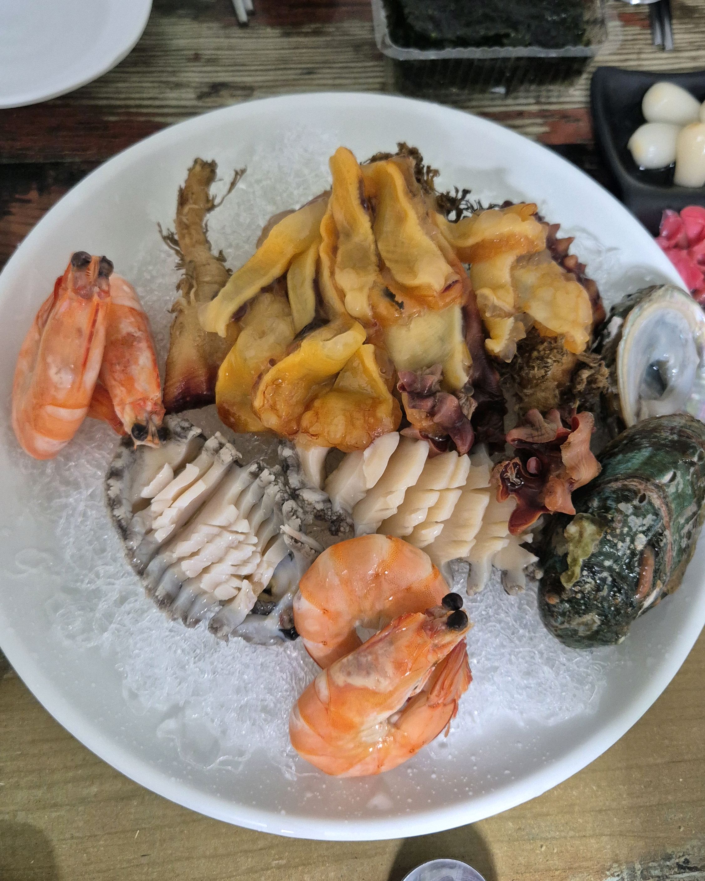 신선함이 돋보이는 제주 횟집 불광회센타의 회