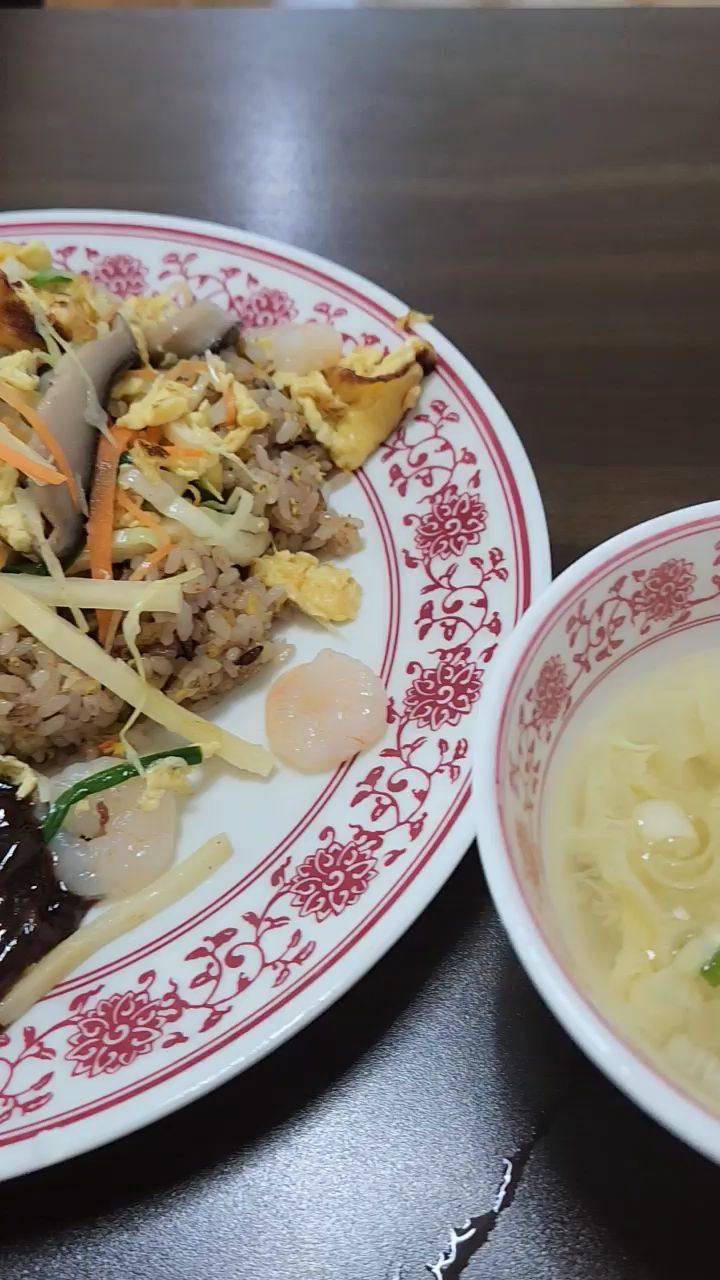 쟁반짜장 한 접시와 국물