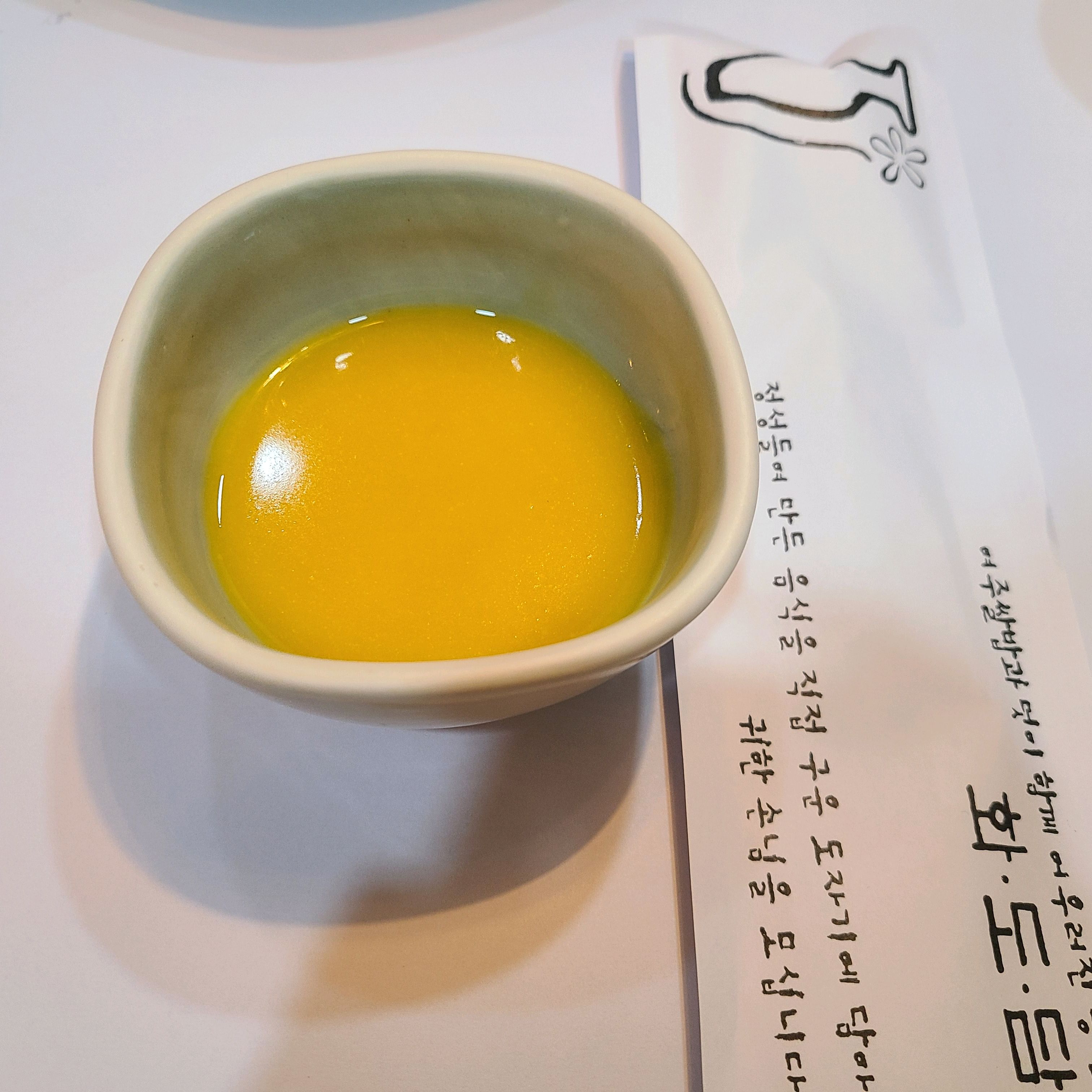 신선한 계란 노른자