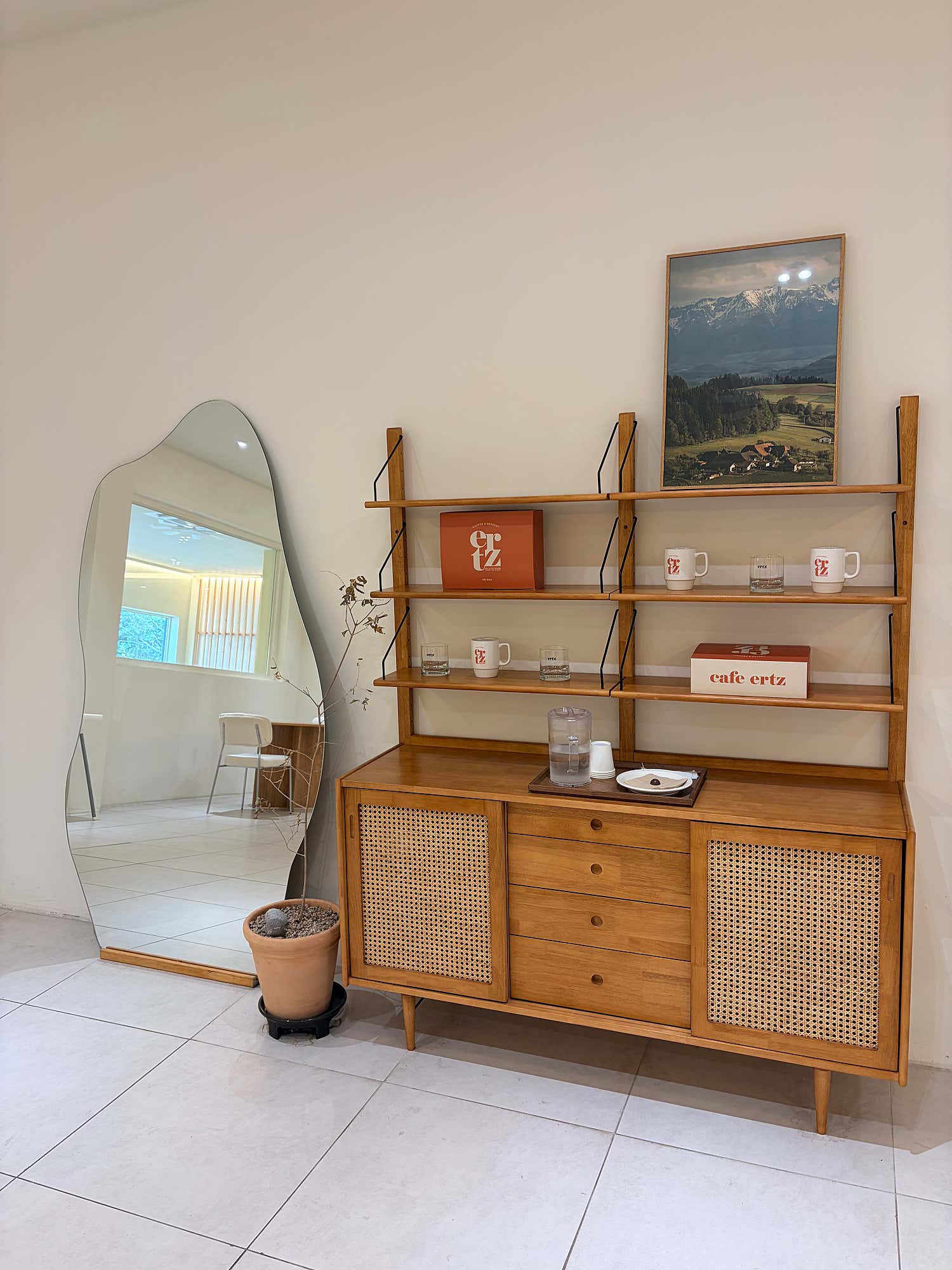 카페 에르츠 말차크림샷라떼와 분위기