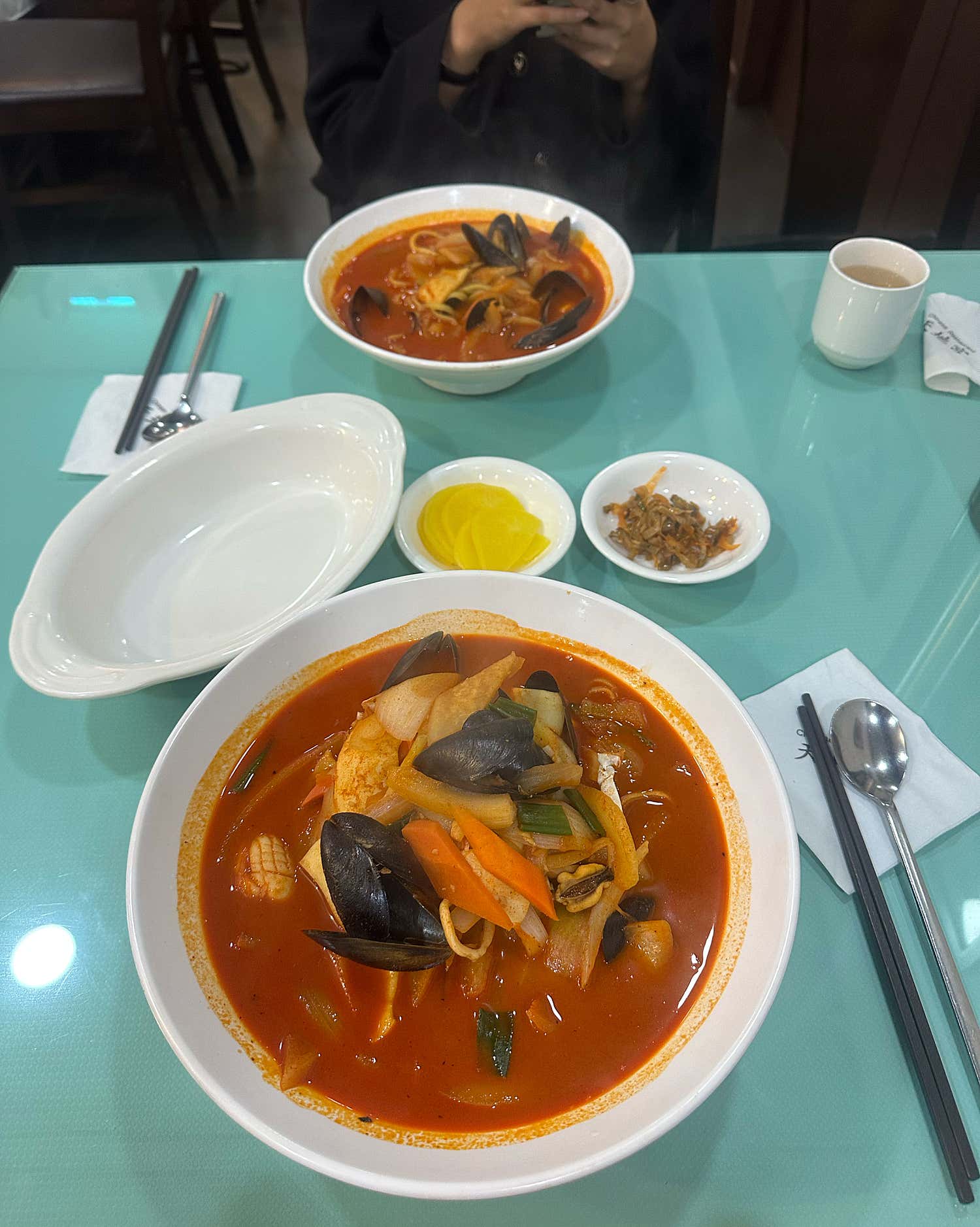 천지궁 해산물 가득 얼큰한 짬뽕