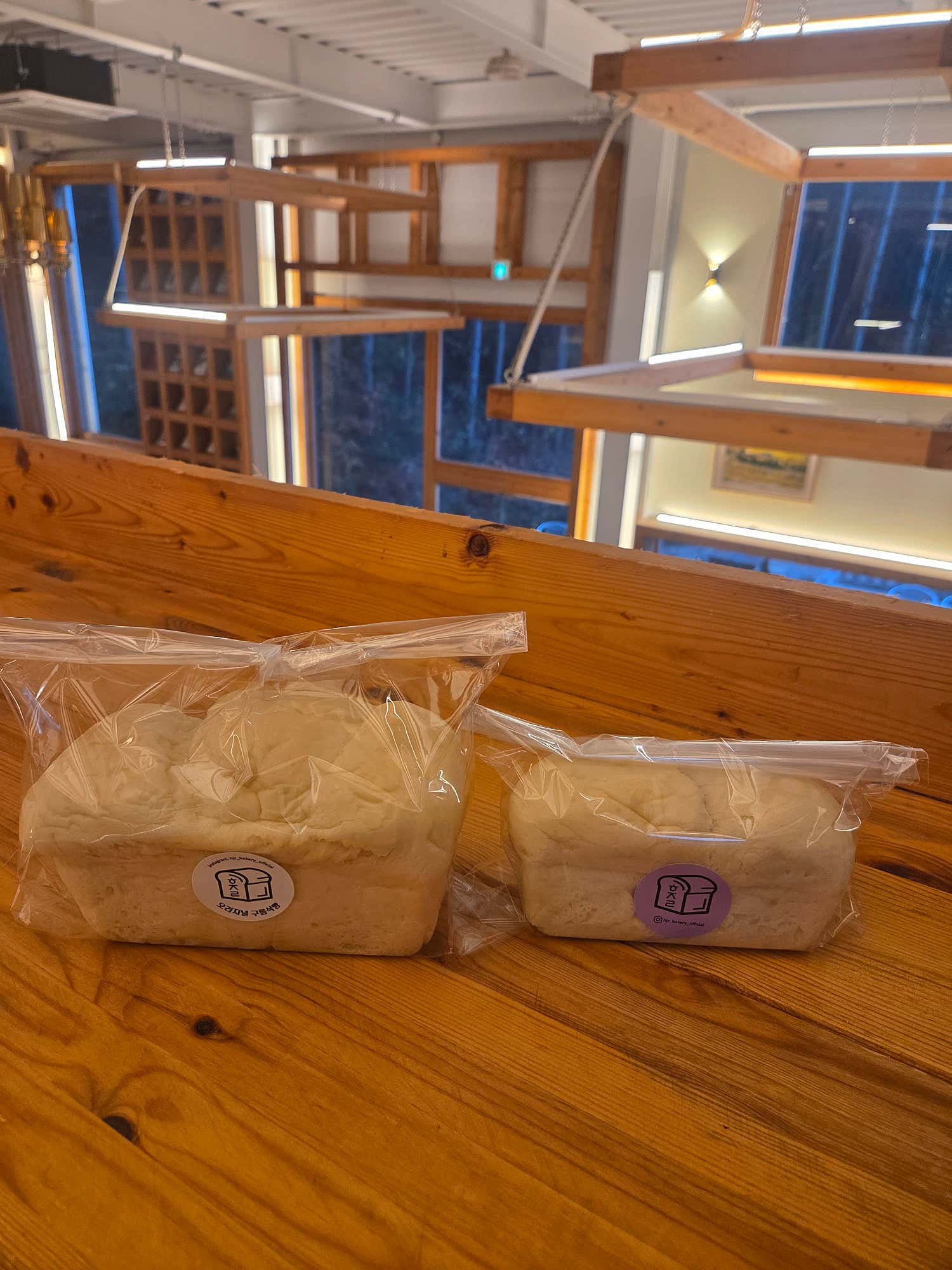 화전리 제빵소의 시그니처 메뉴, 구름 식빵의 먹음직스러운 모습