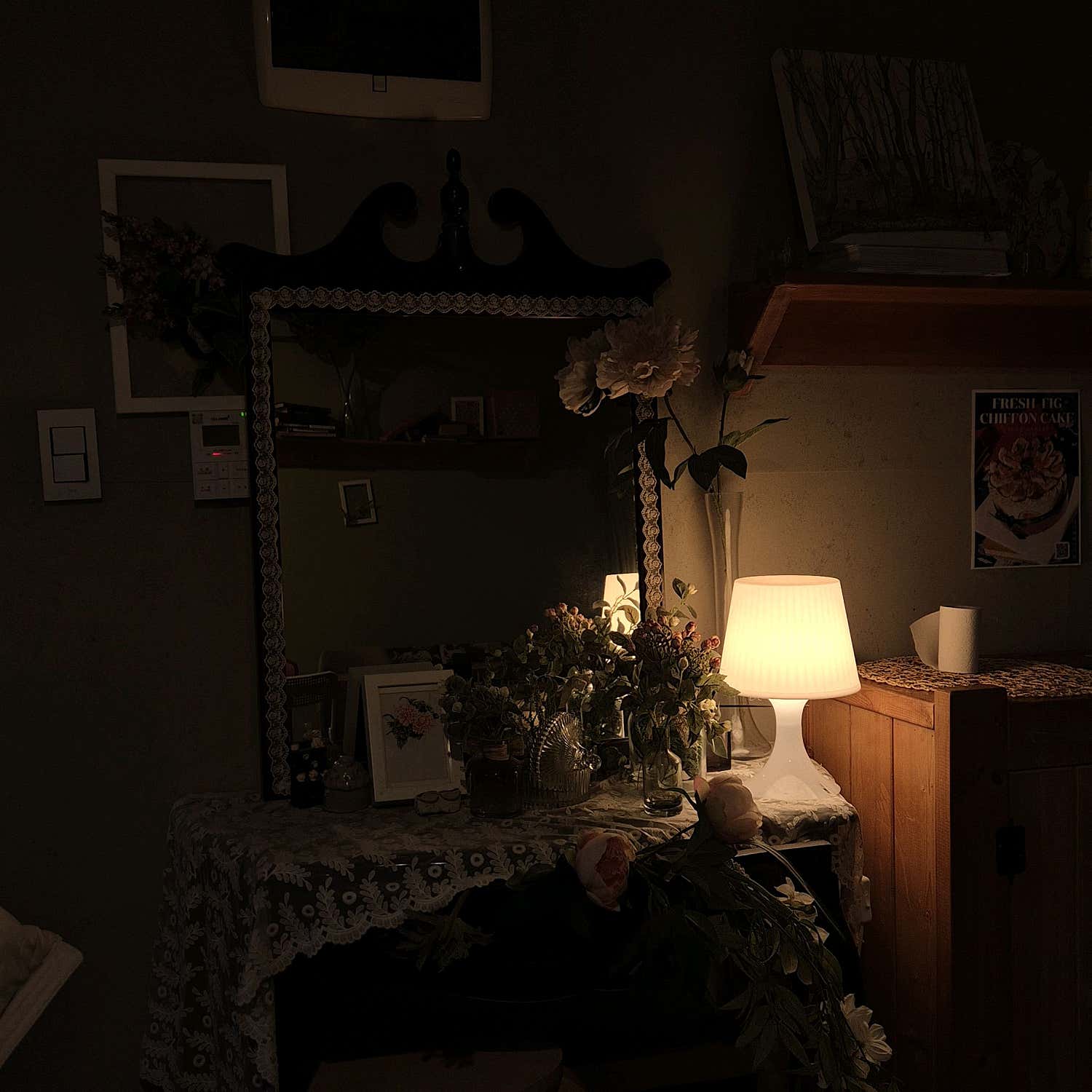 꽃다방의 아늑한 좌석 공간