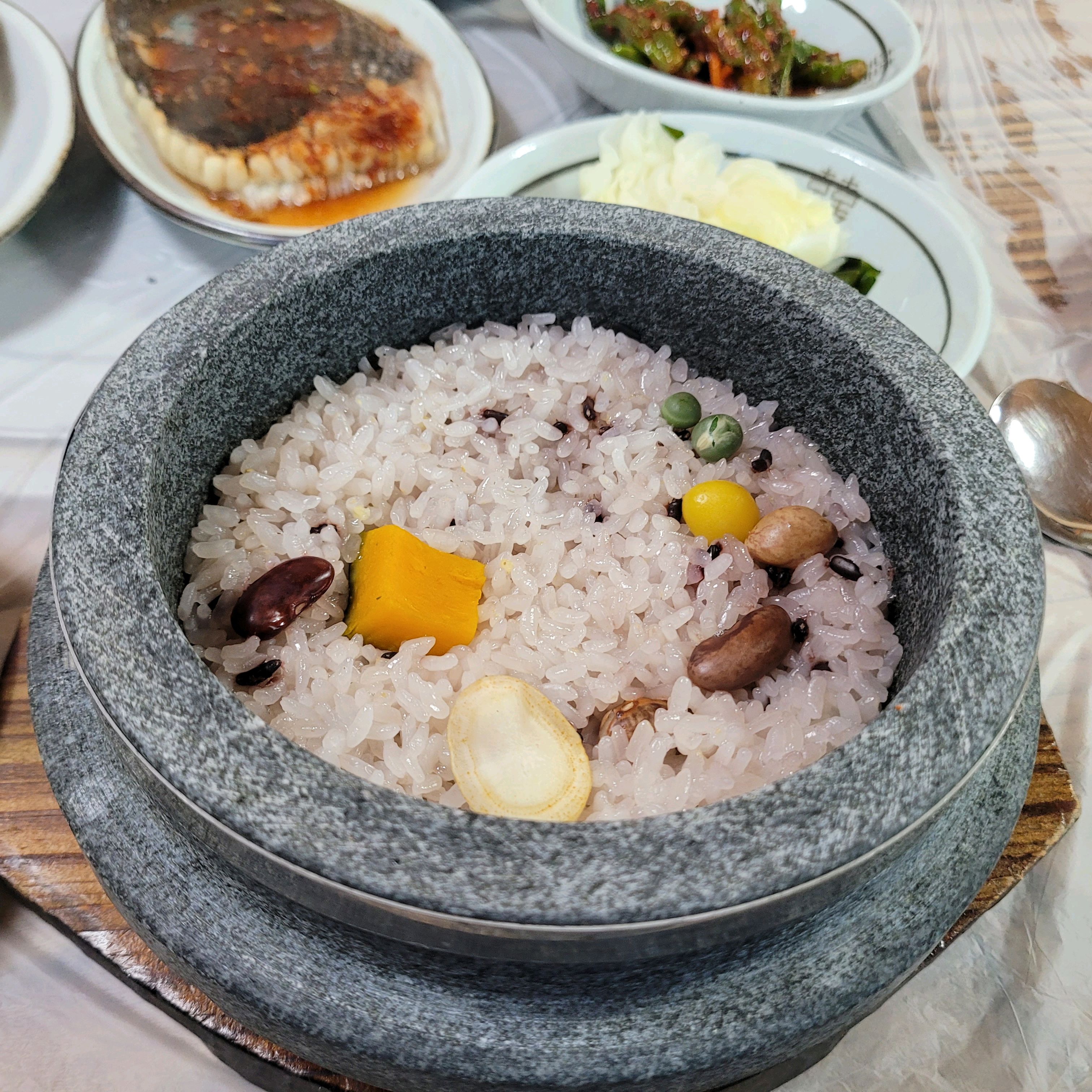 돌솥밥 클로즈업