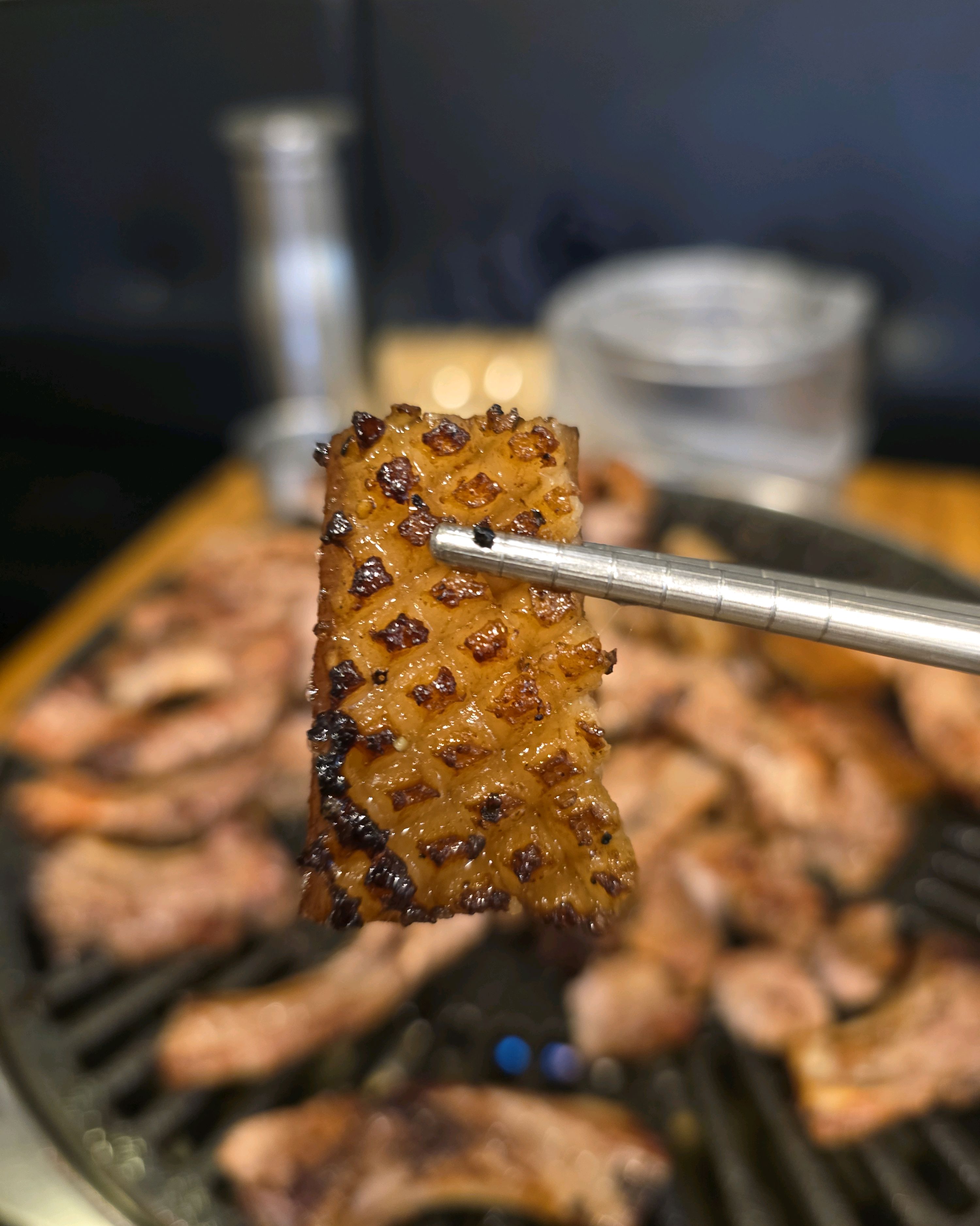 Grilled pork skin
