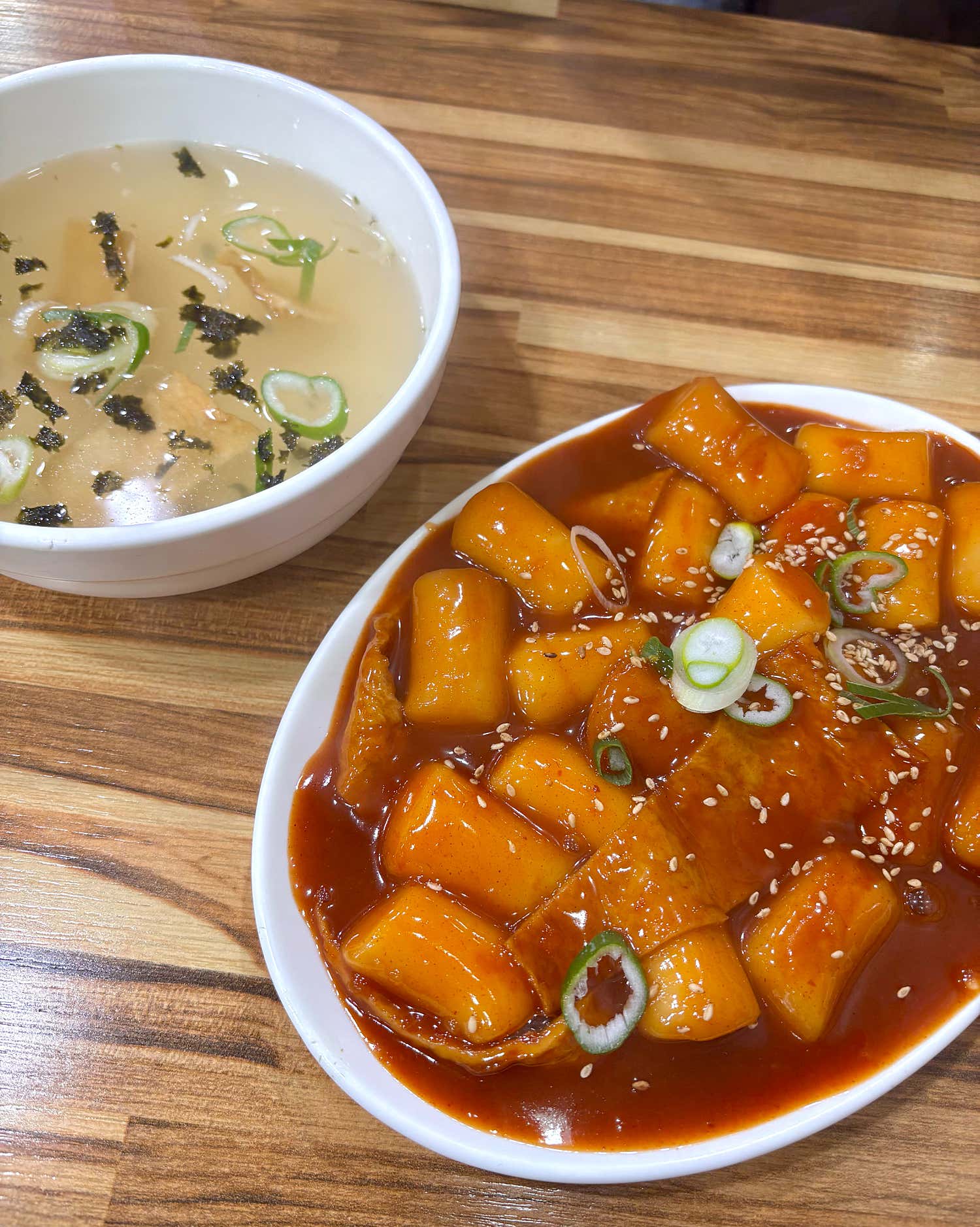 옛날땡땡이상추튀김 북대1호점의 먹음직스러운 떡볶이