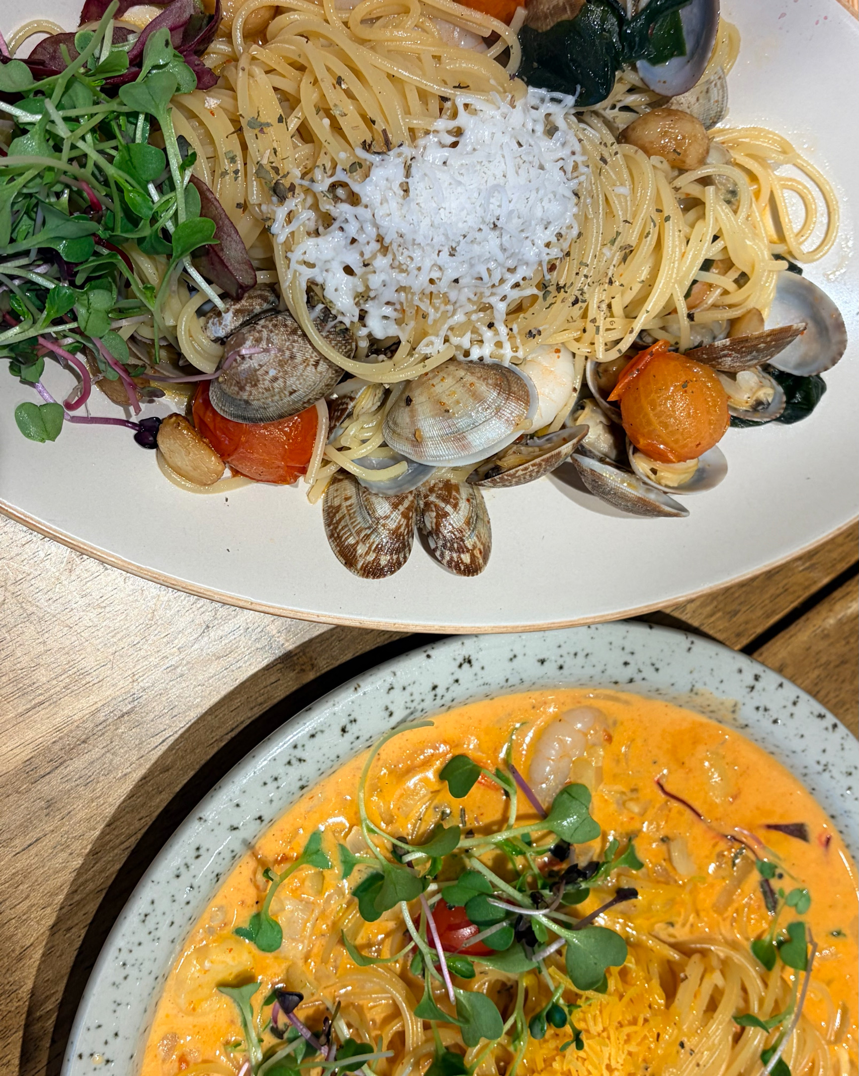 Seafood tomato pasta