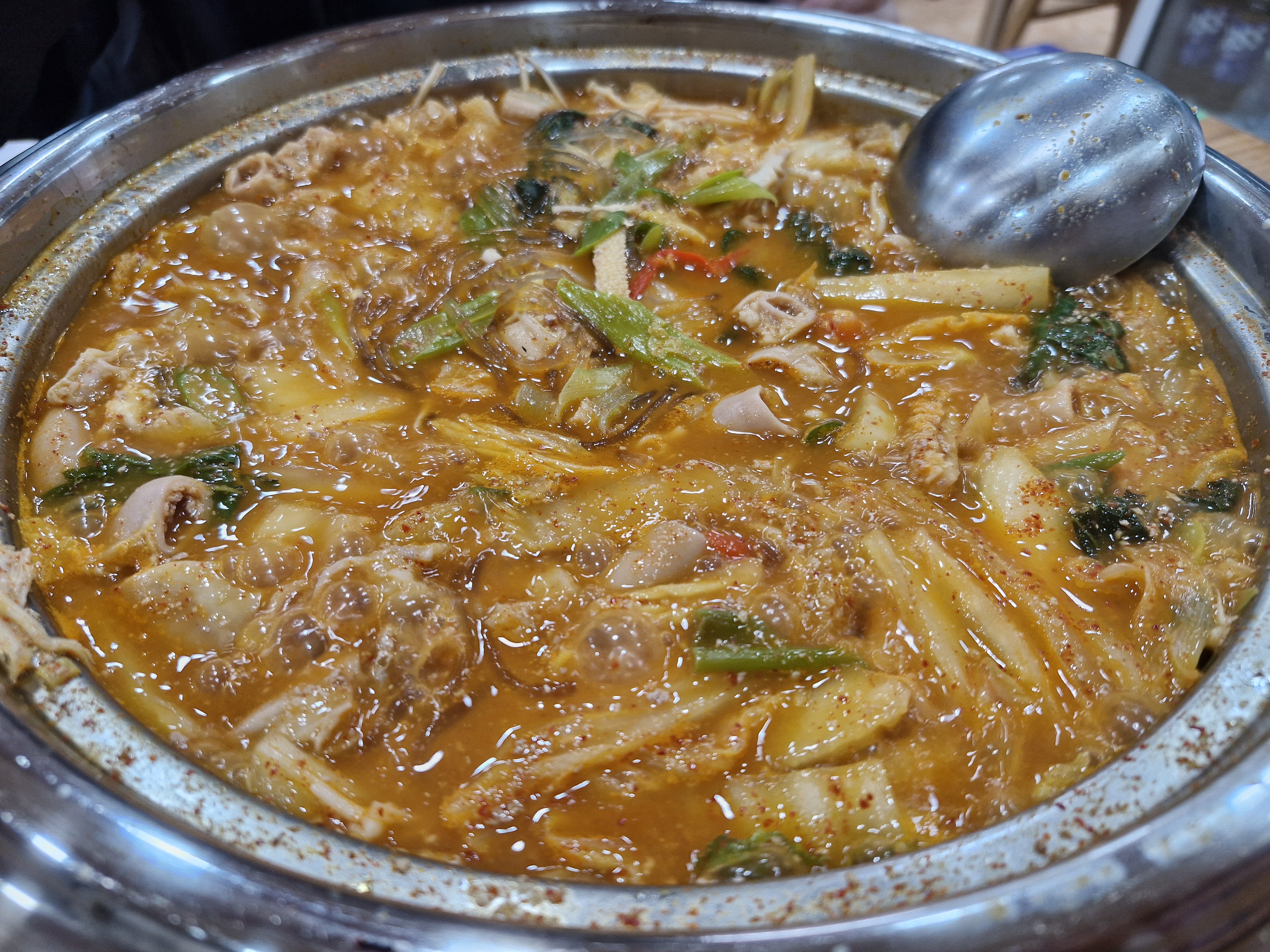 푸짐한 가마솥 해장국