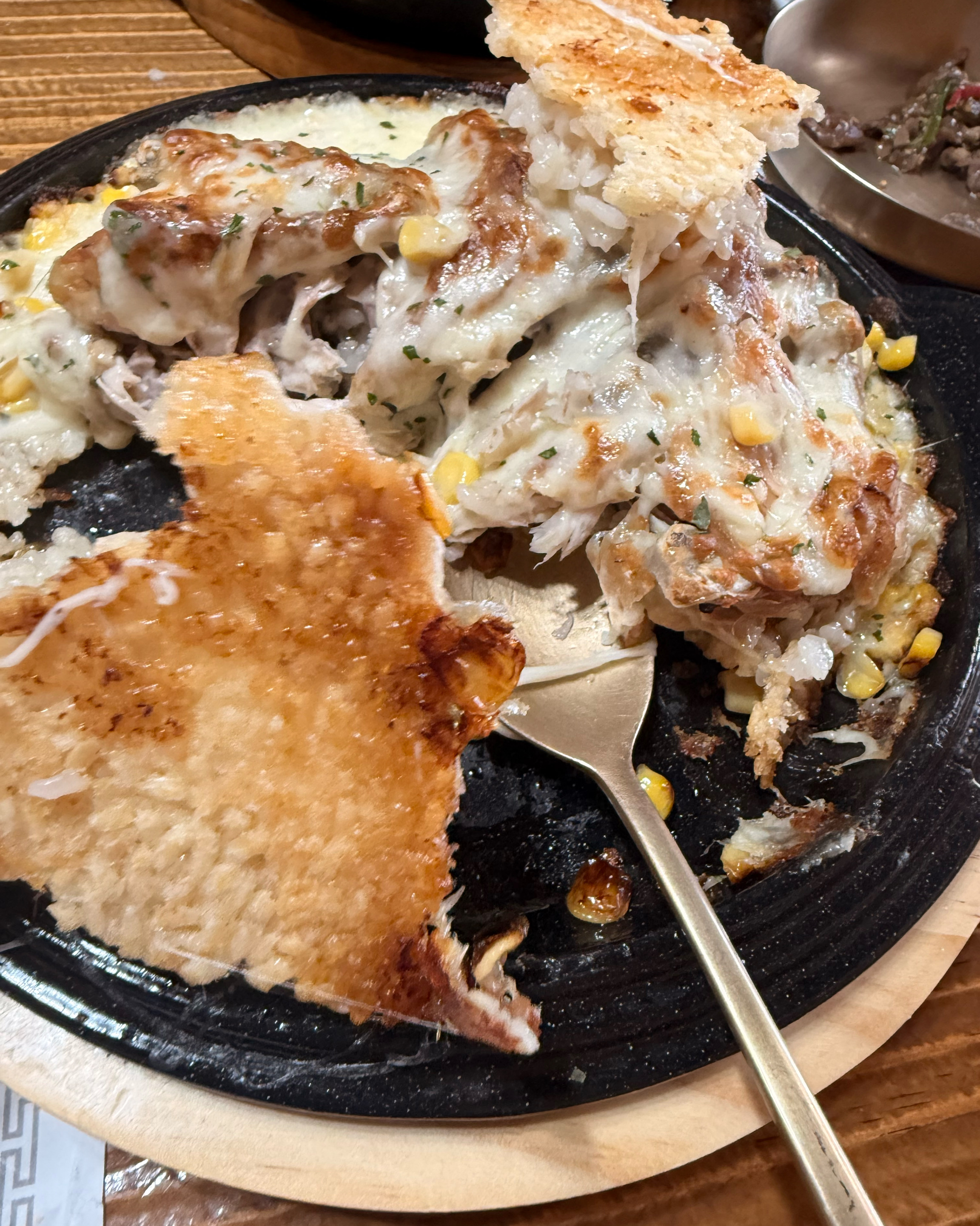 다양한 종류의 삼계탕이 준비된 모습