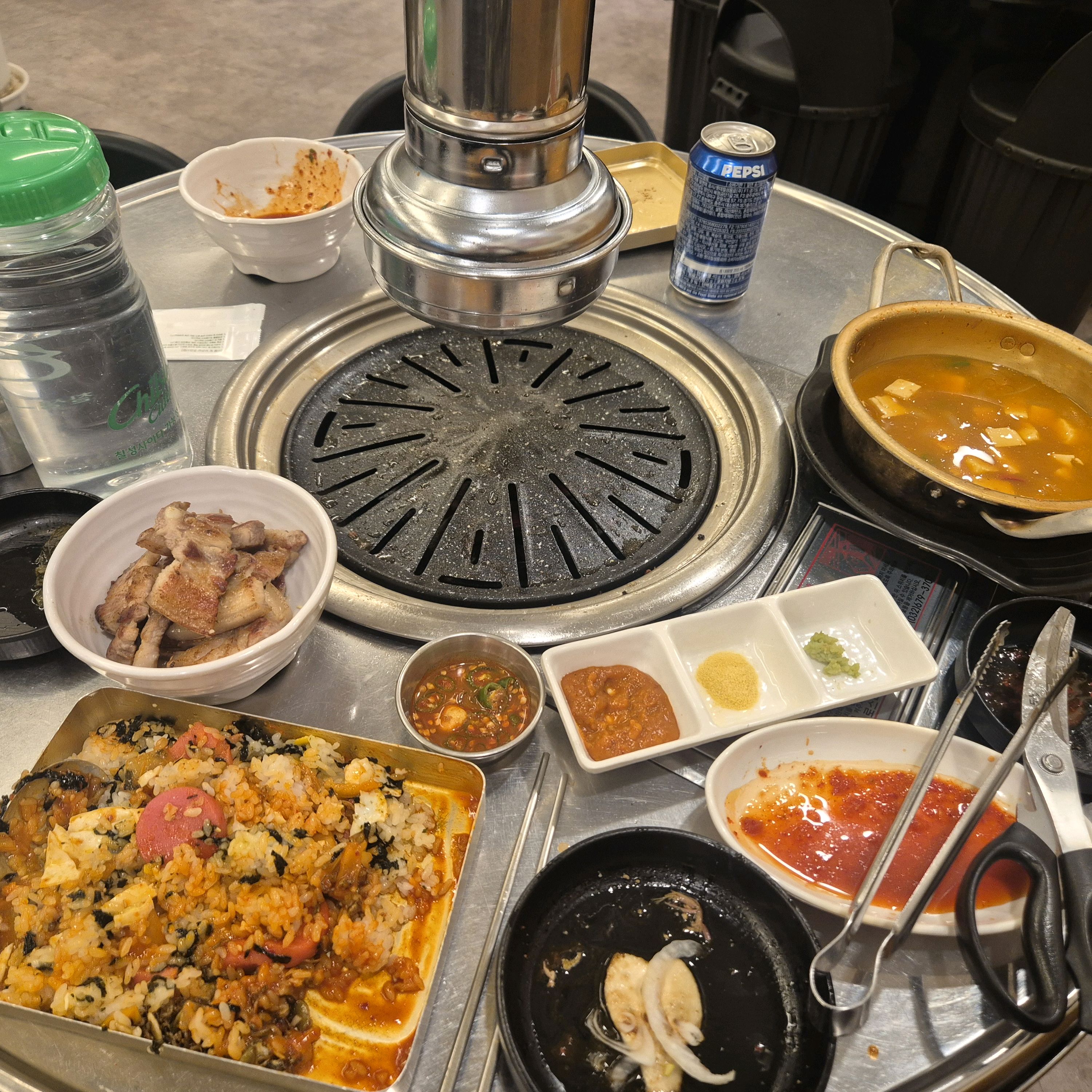 푸짐한 비빔국수