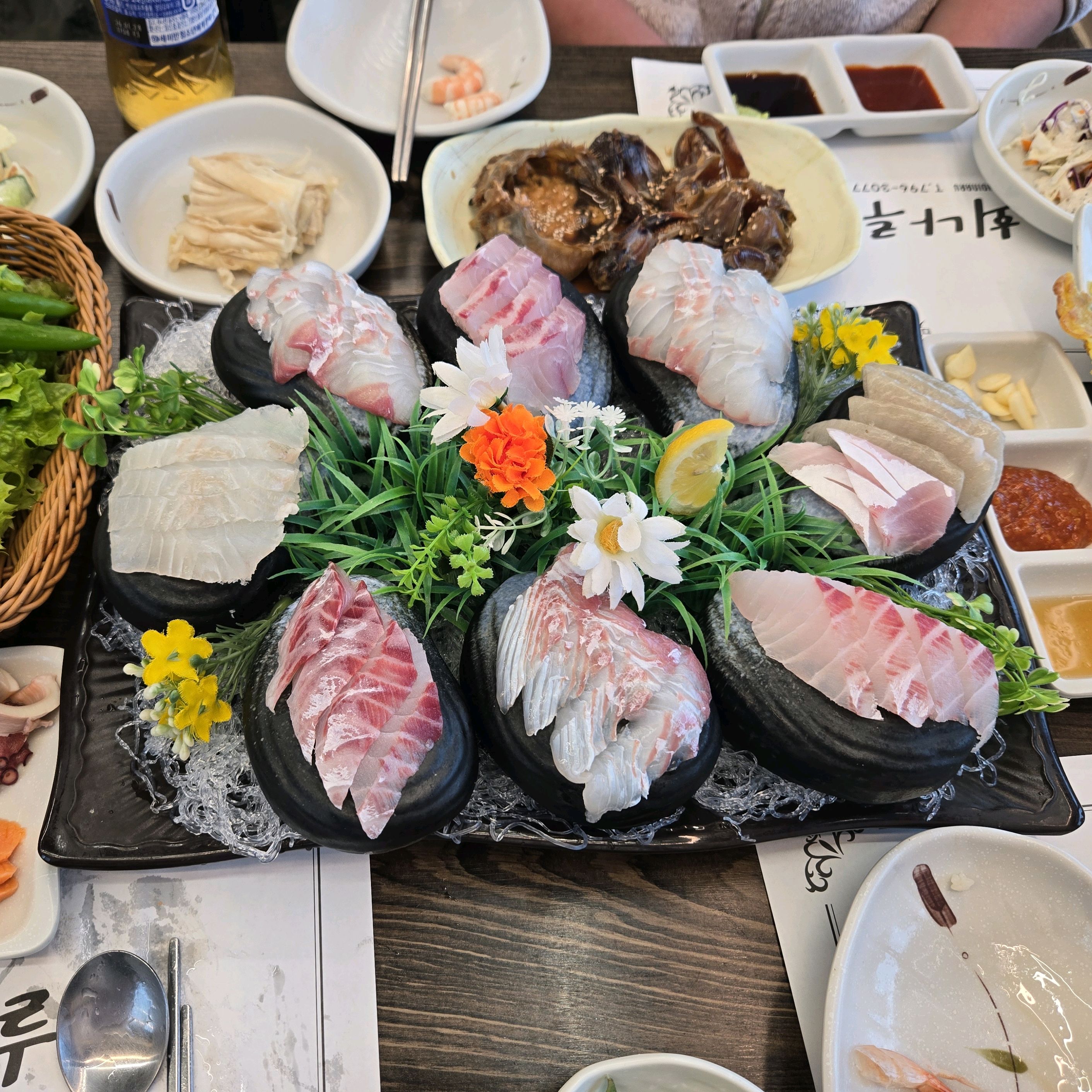 푸짐한 해산물 요리