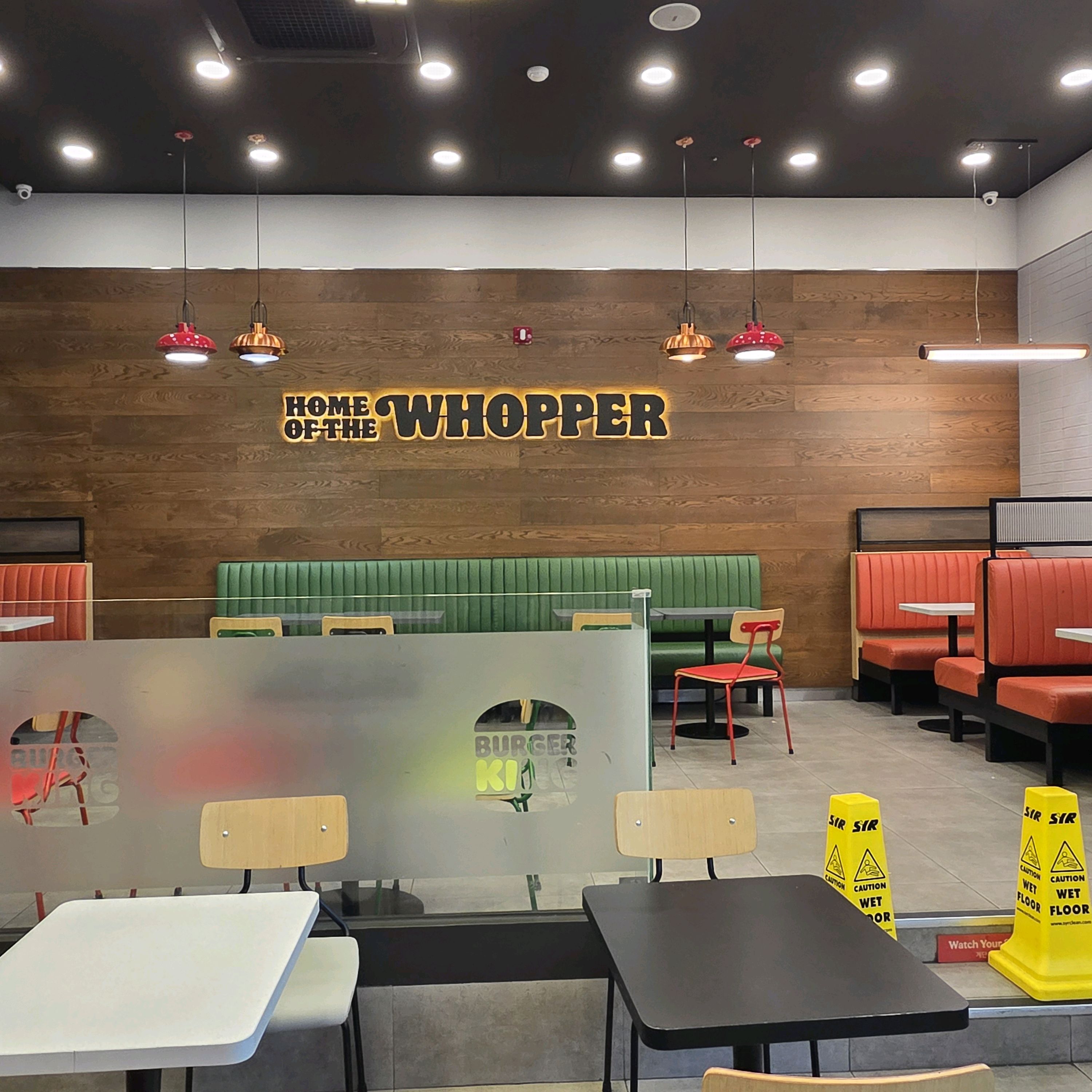 버거킹 매장 내부 좌석