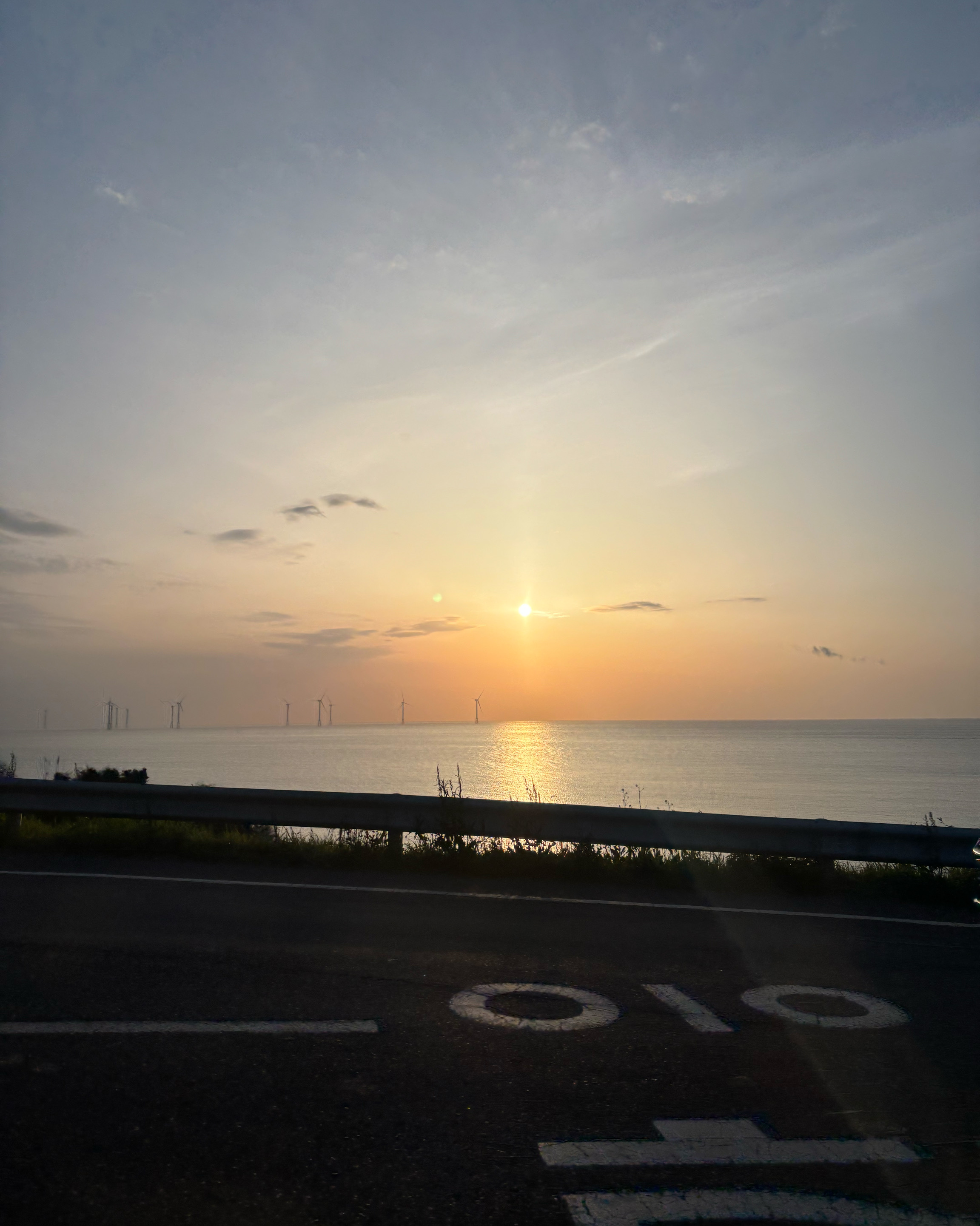 해질녘 애월 해안 풍경