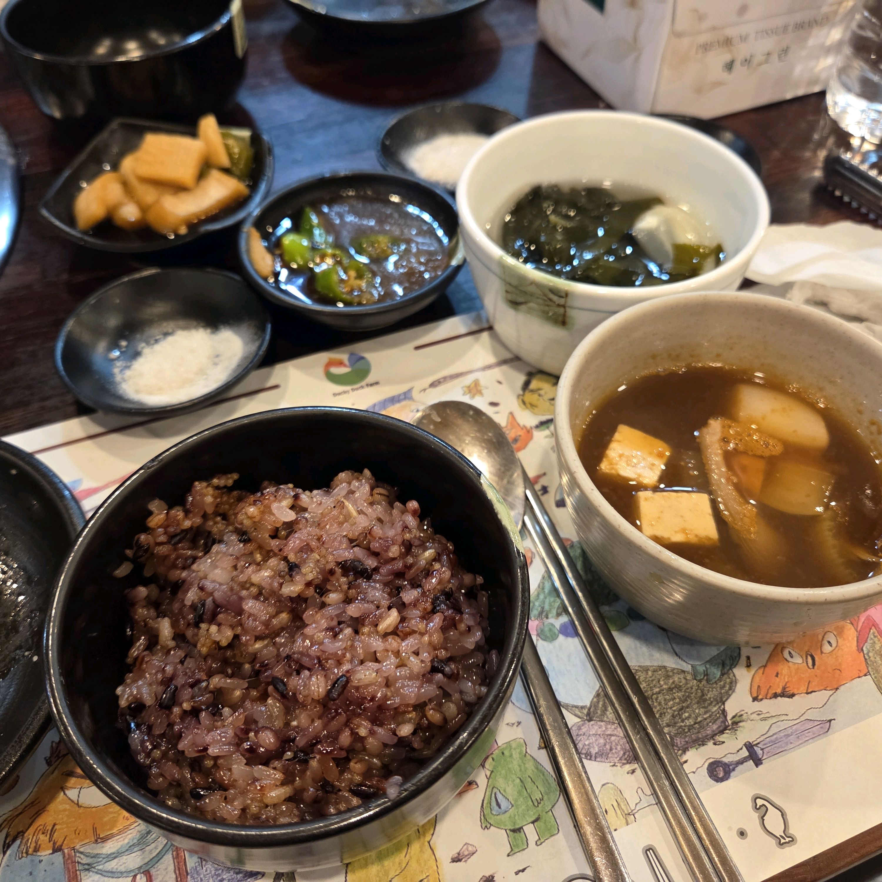 김치 비빔국수와 들기름 명란 파스타