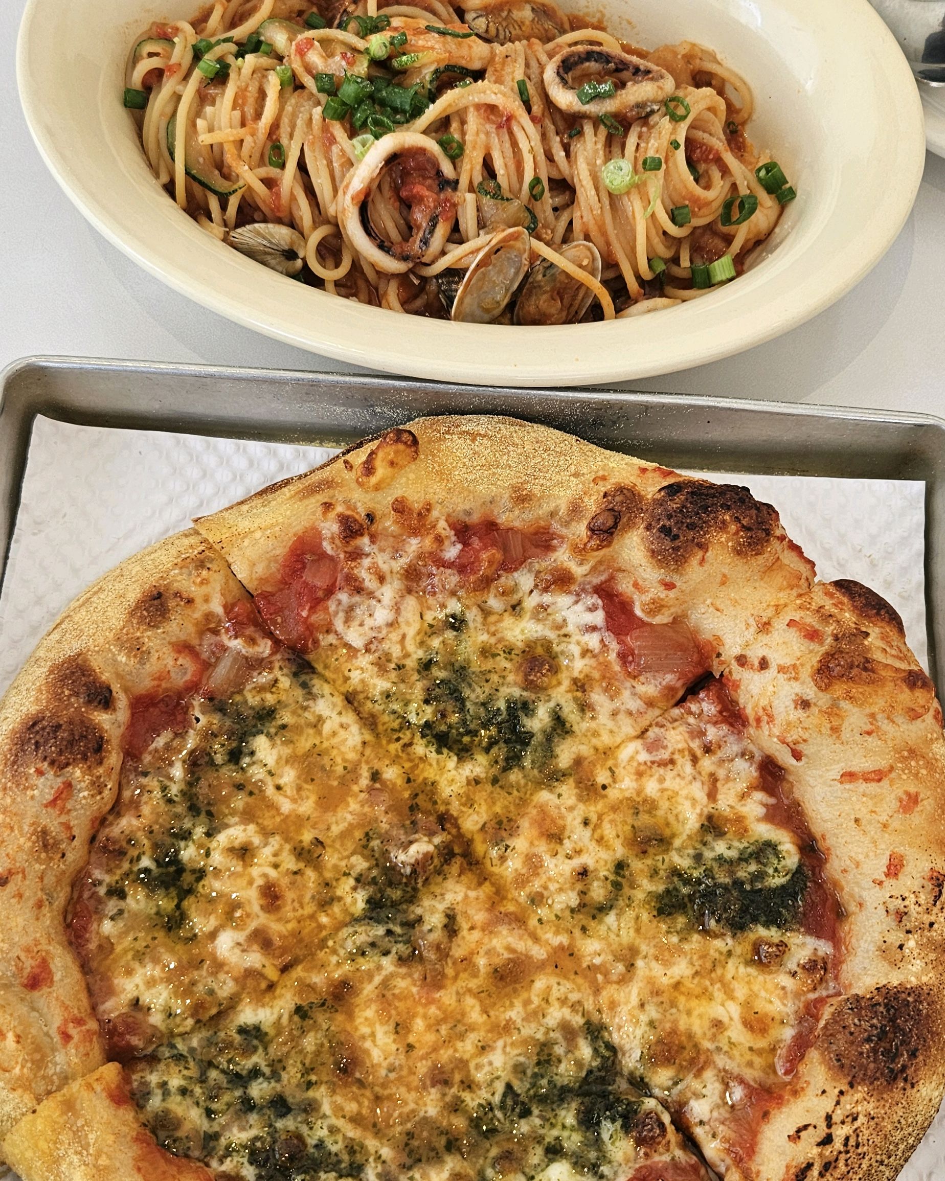 봉골레 파스타와 마르게리따 피자