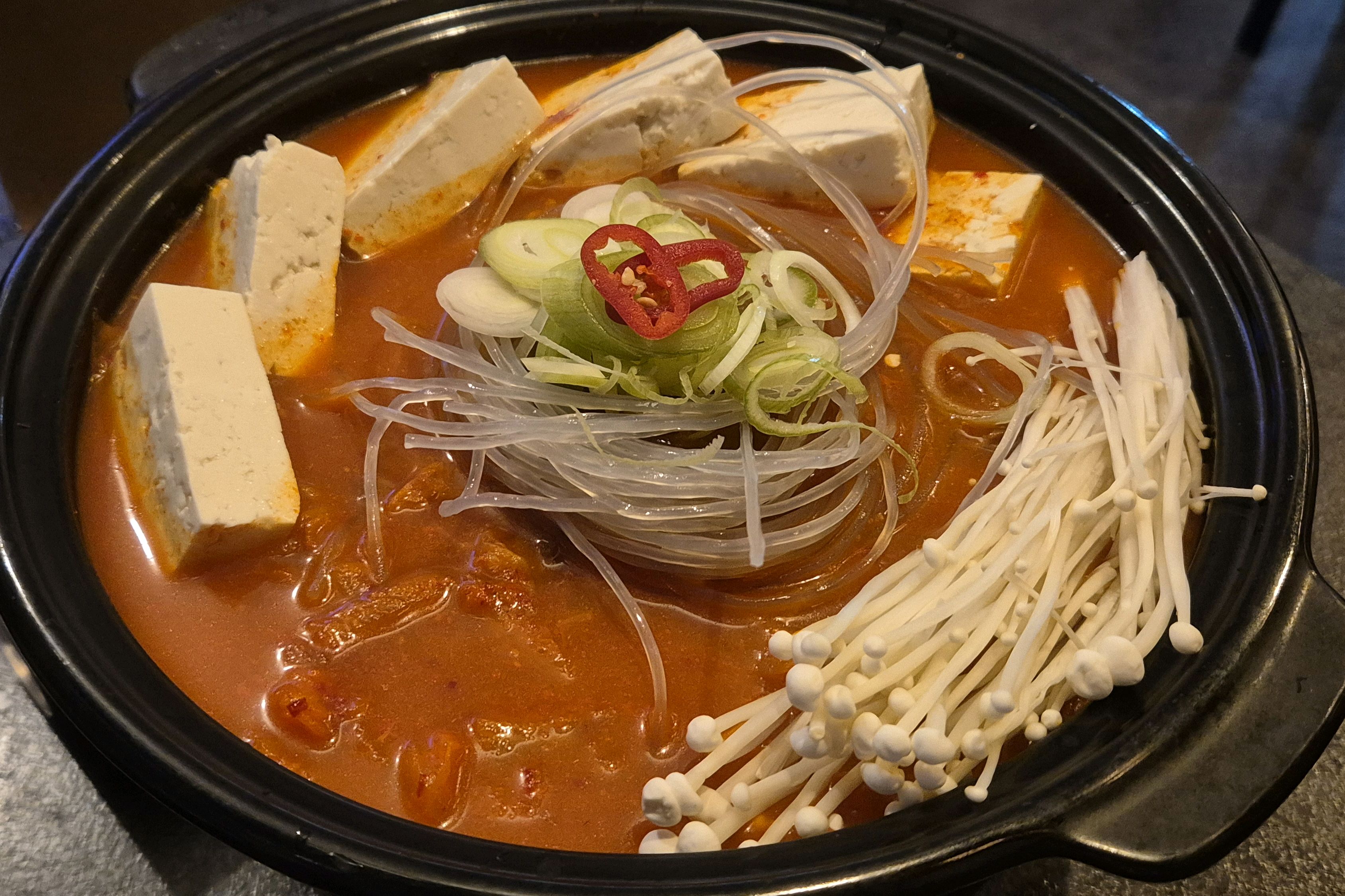 Kimchi mari guksu