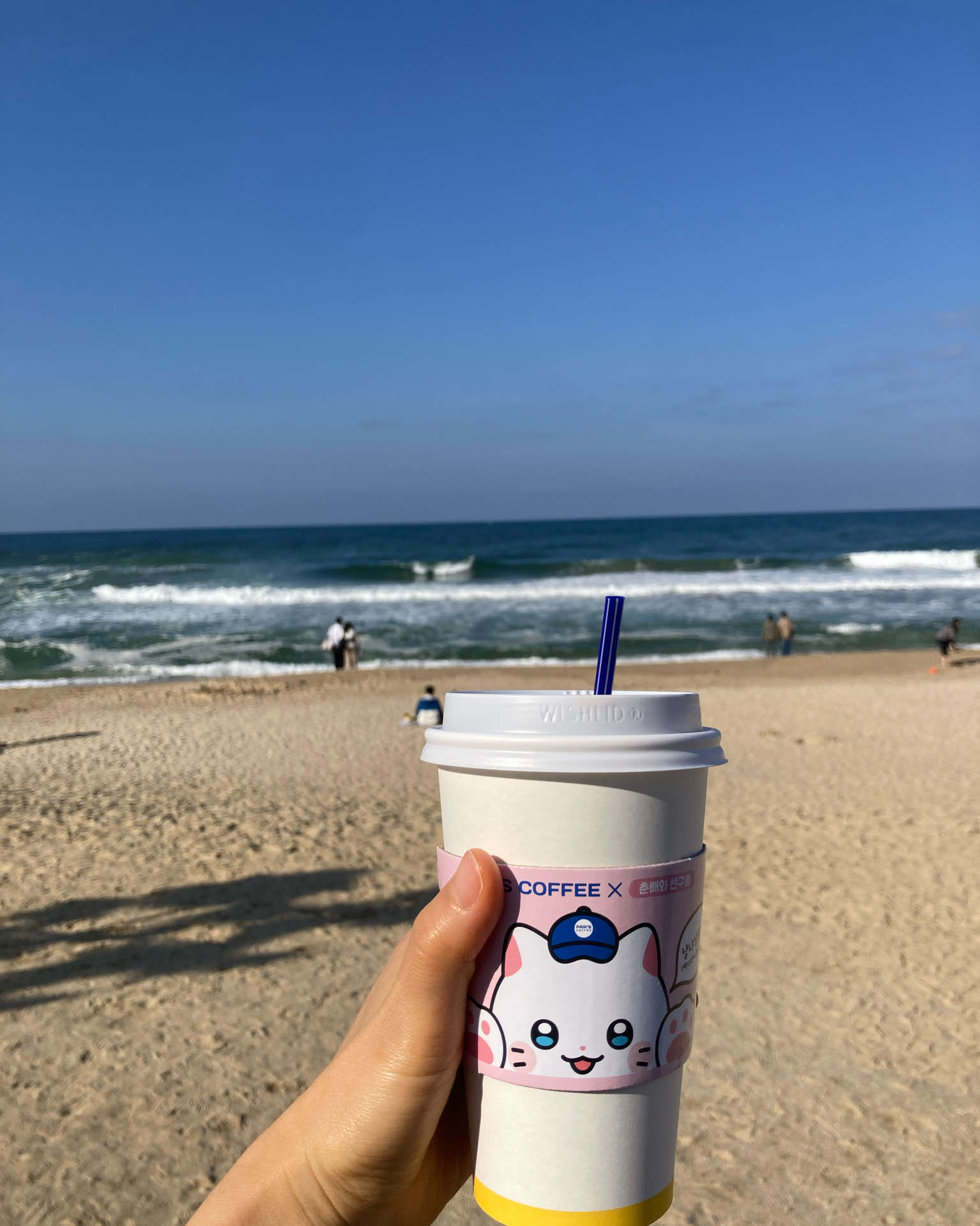 빽다방 속초해수욕장점 (Paik's Coffee Sokcho Beach) 8