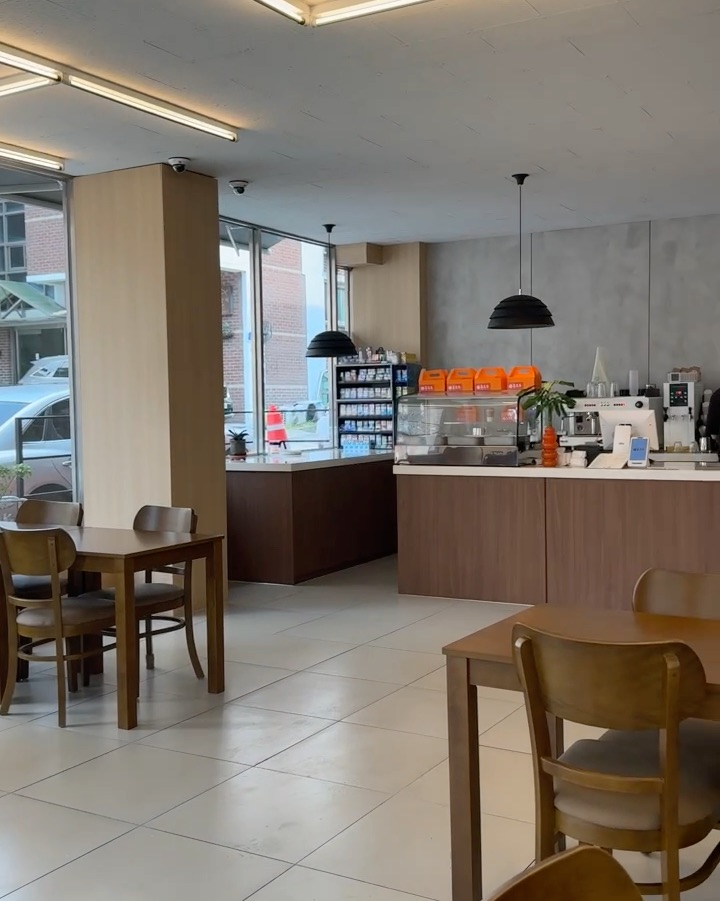 Visitor review
