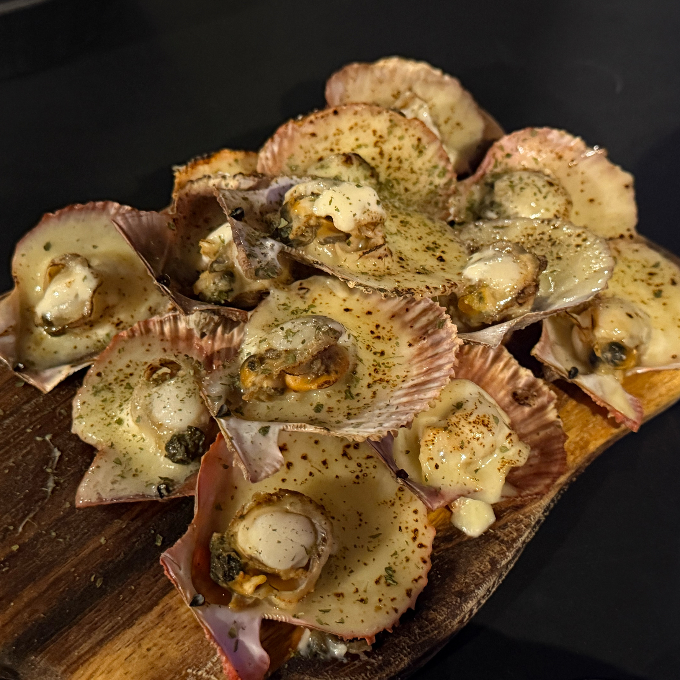 Steamed scallops