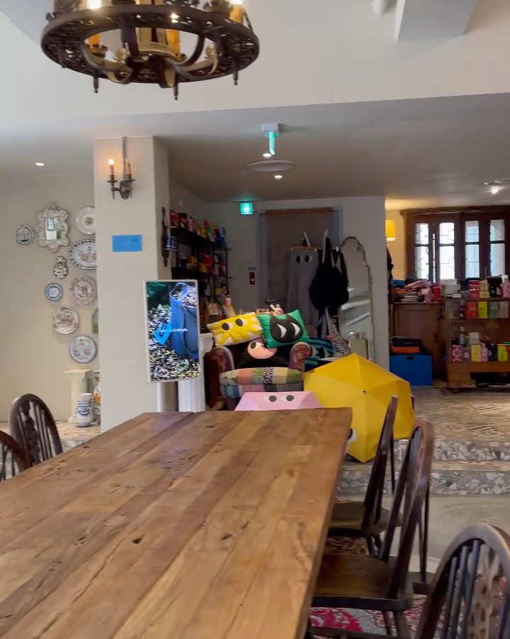 Visitor review