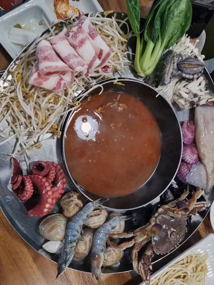 속초해물꽃장칼국수 (Sokcho Haemul Kkotjang Kalguksu) 7