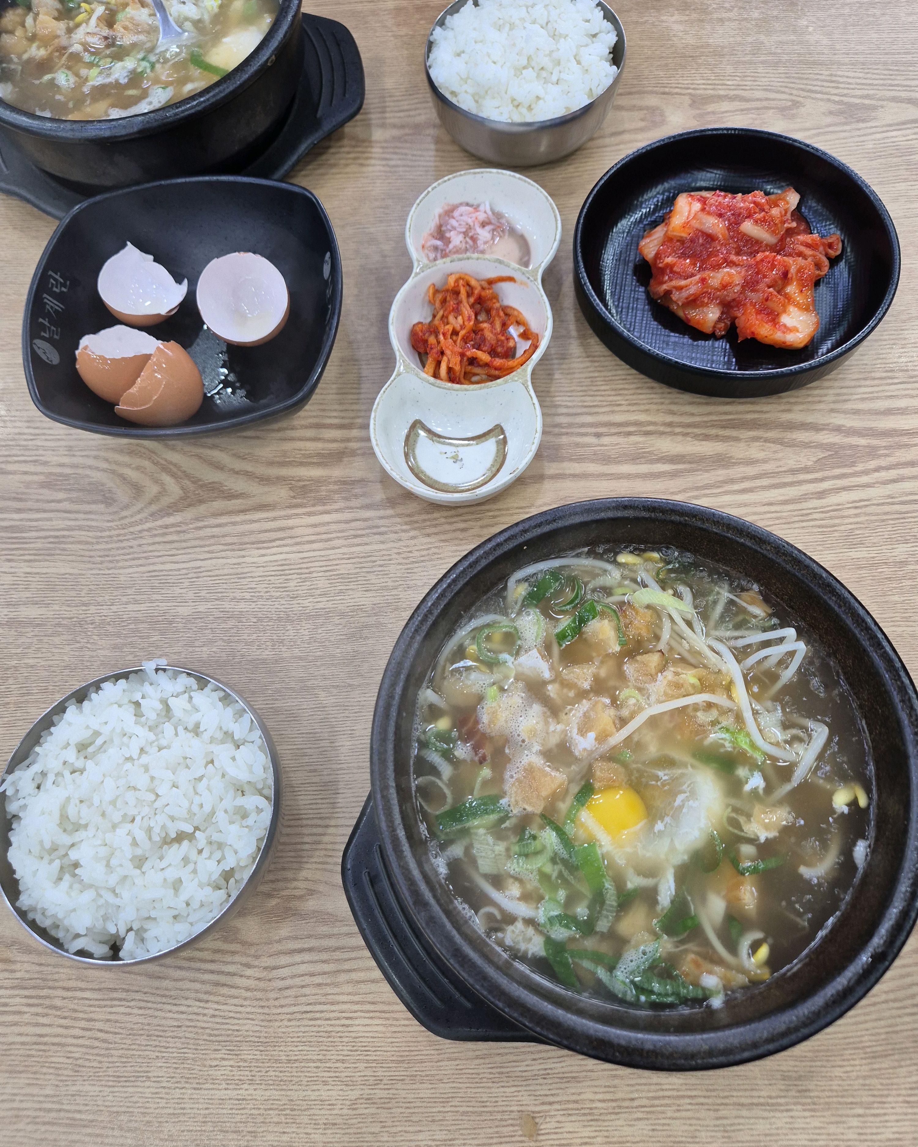 24시전주명가콩나물국밥 속초점 (24si Jeonju Myeongga Kongnamul Gukbap, Sokcho Branch) 3