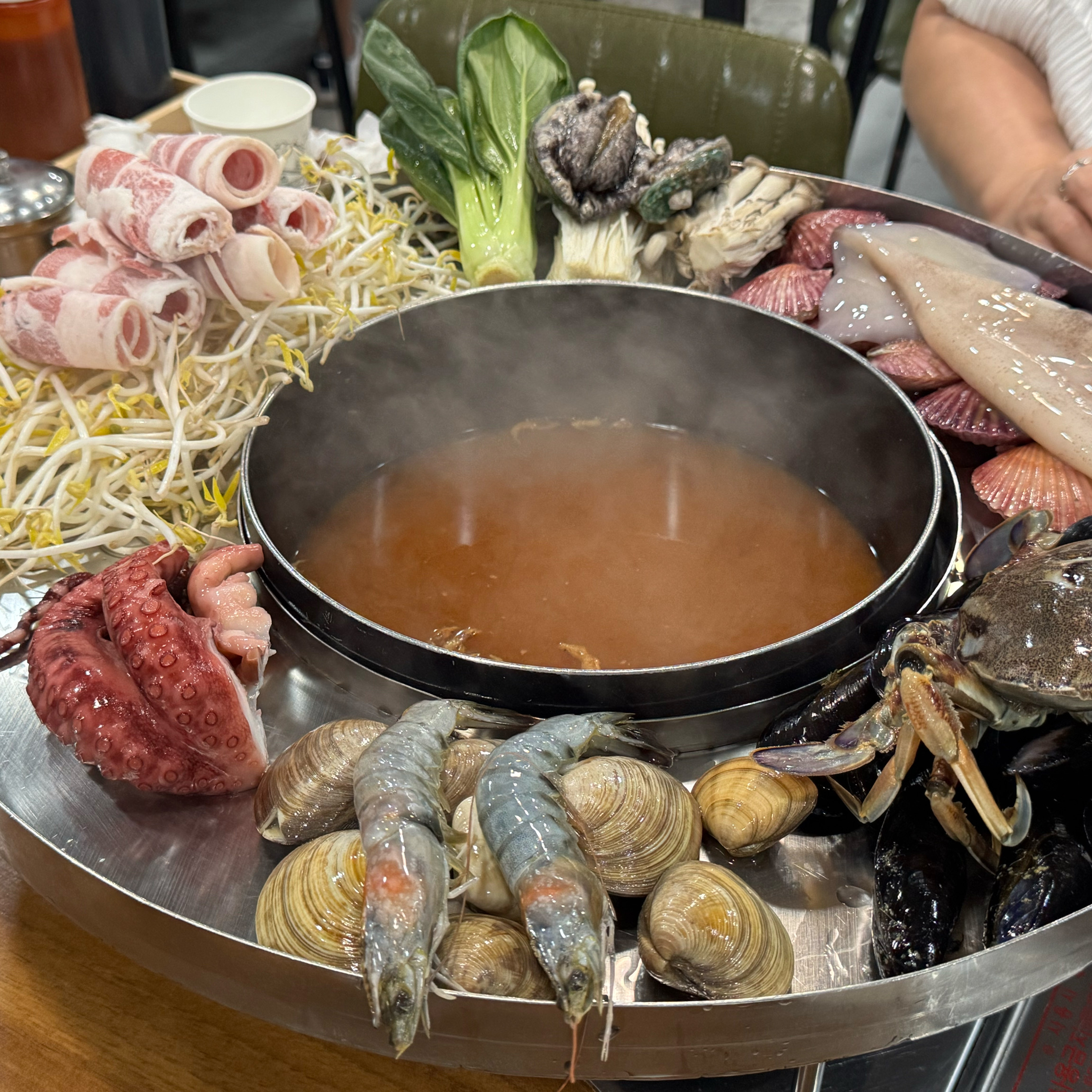 속초해물꽃장칼국수 (Sokcho Haemul Kkotjang Kalguksu) 9