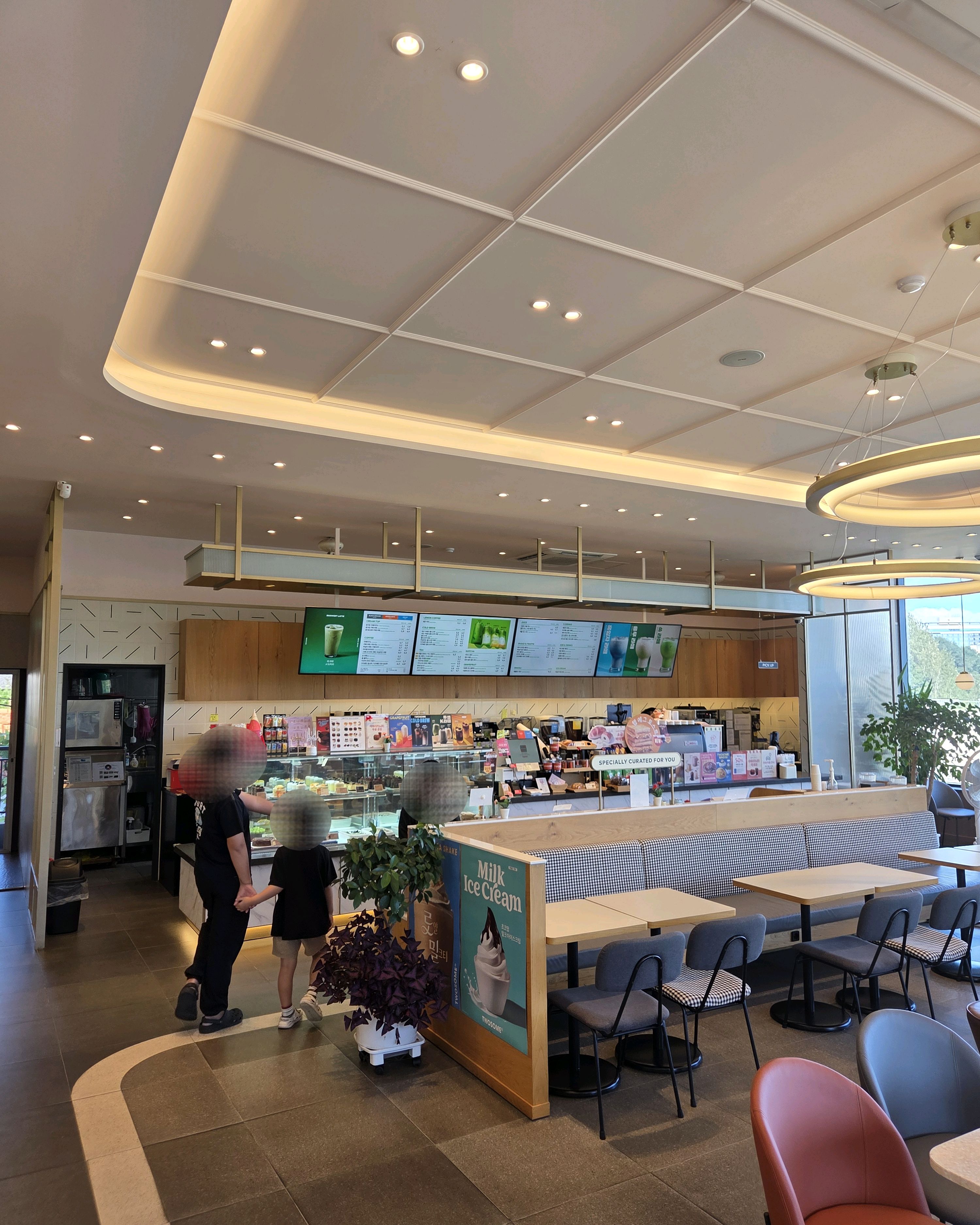 투썸플레이스 속초외옹치점 (A Twosome Place Sokcho Oeongchi) 4