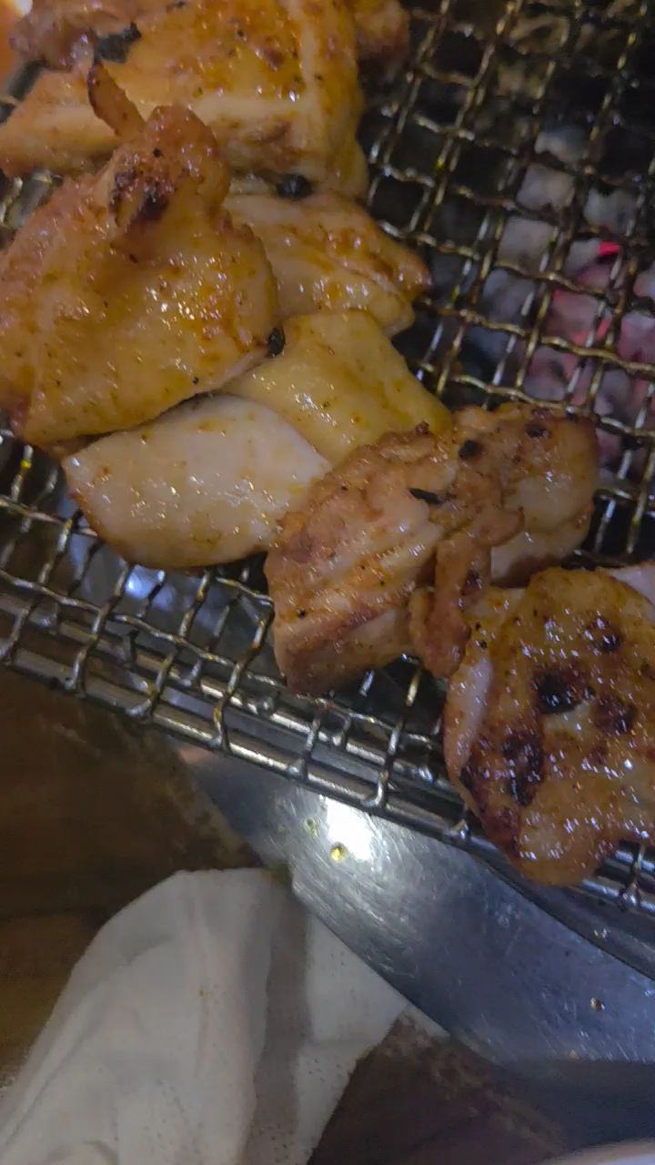 잘 익은 닭갈비 조각들