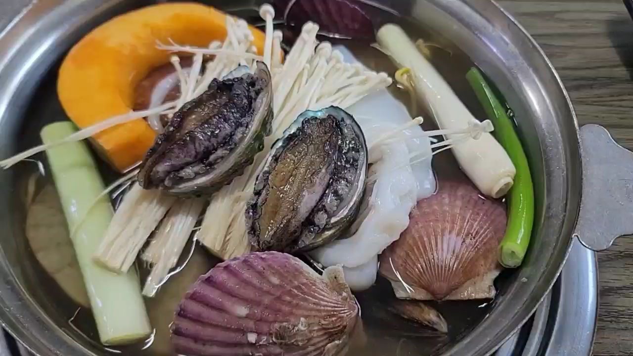 푸짐하게 담긴 수정과