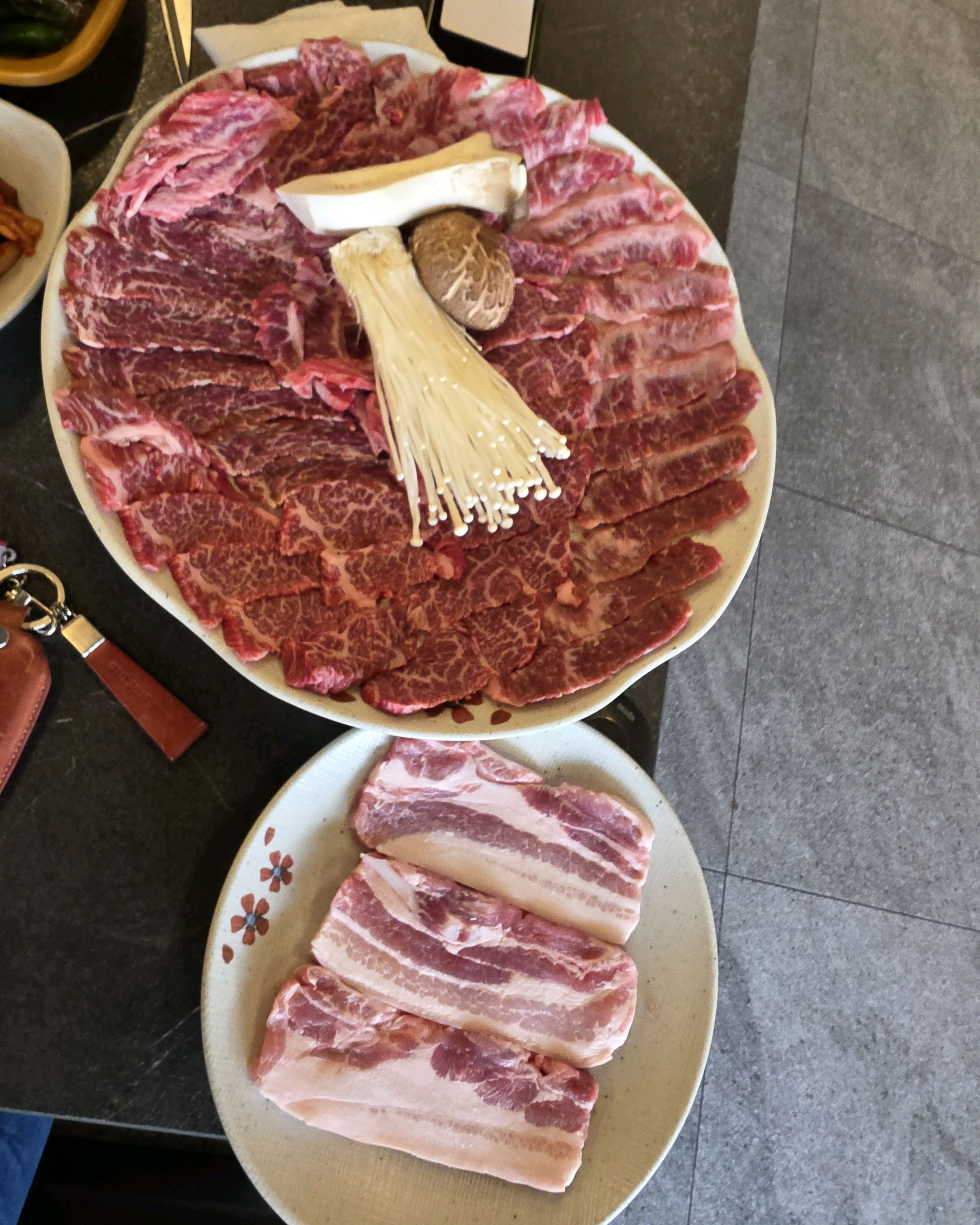 푸짐한 고기 한상