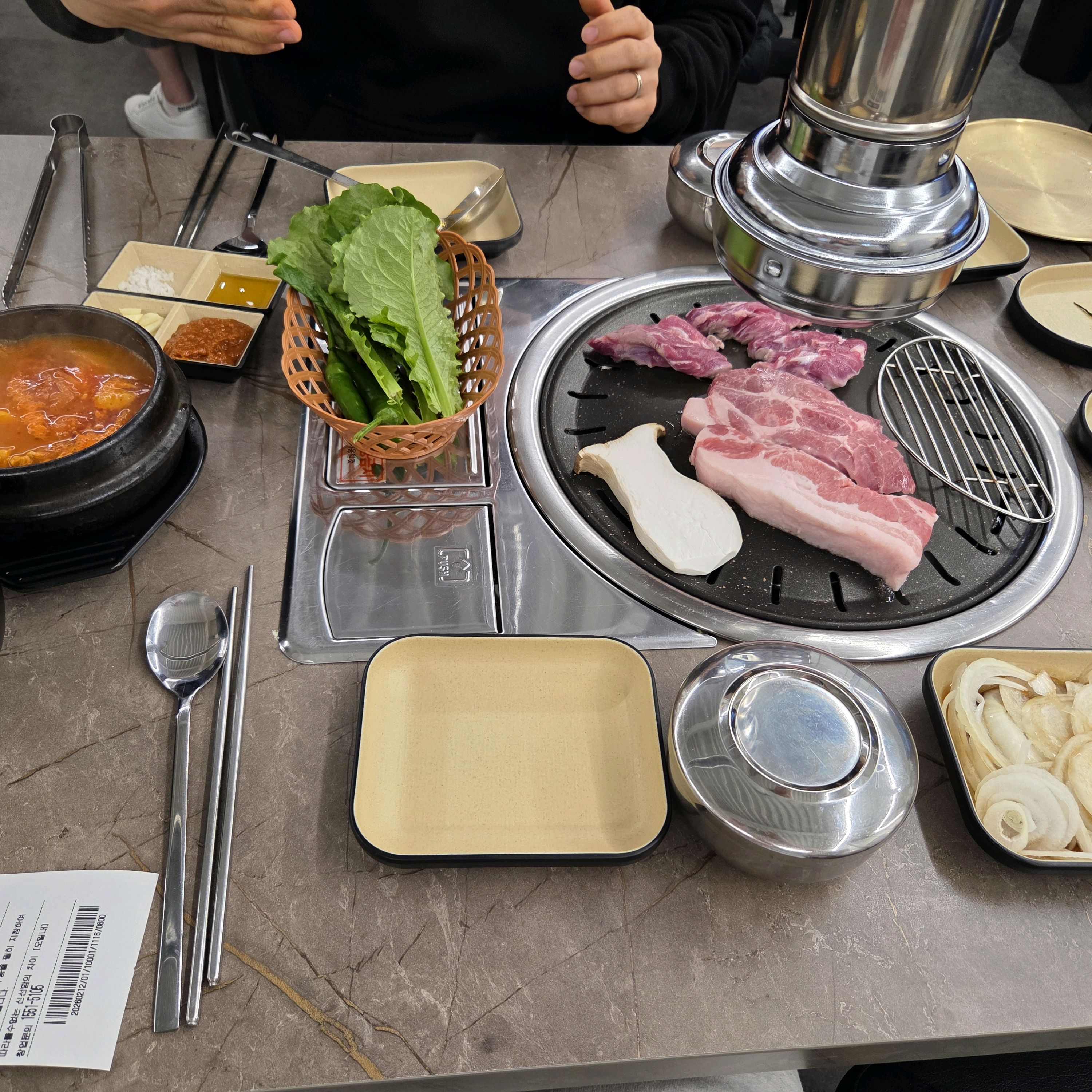 돼지고기 세트 메뉴 사진