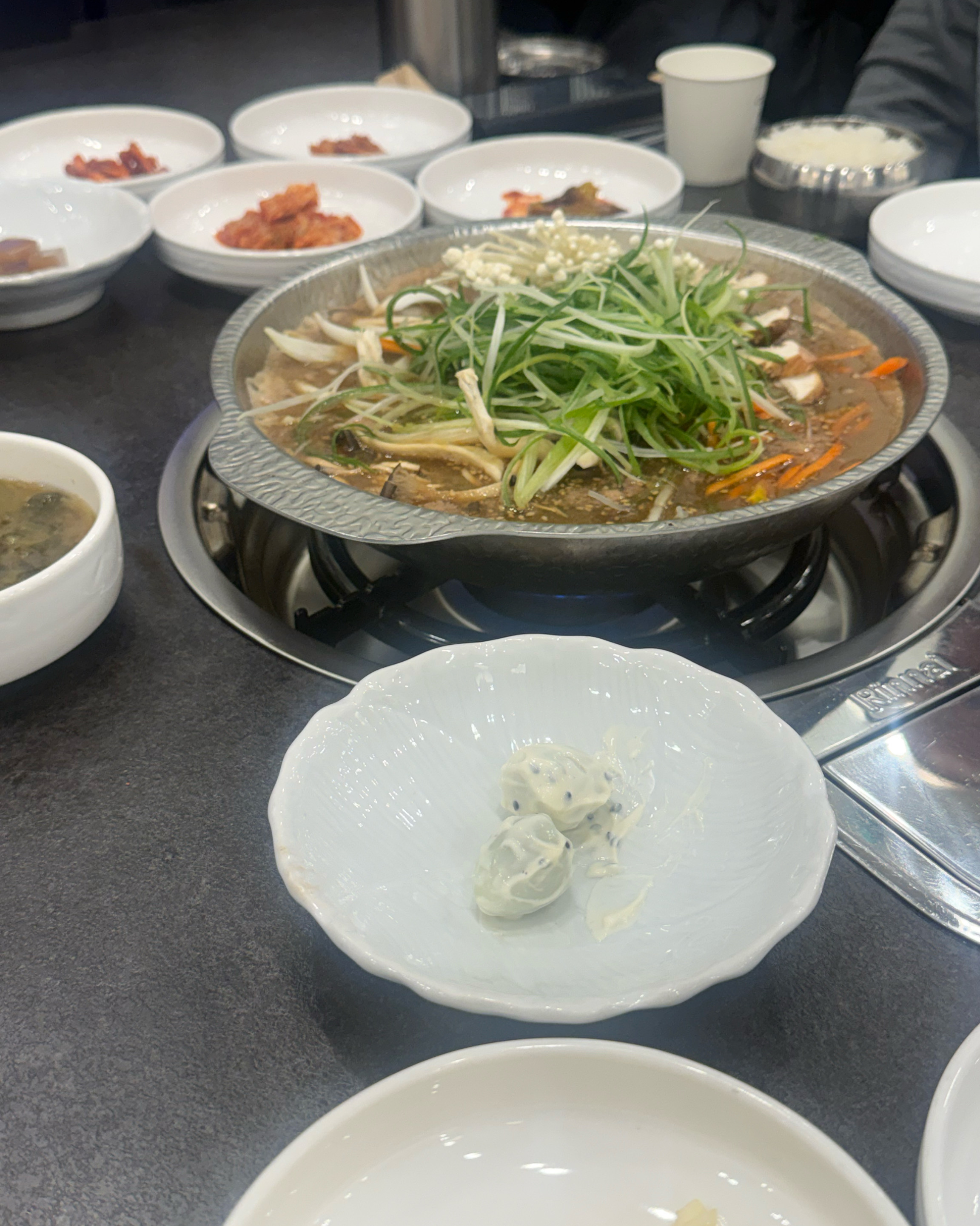 따뜻한 국물이 있는 메뉴